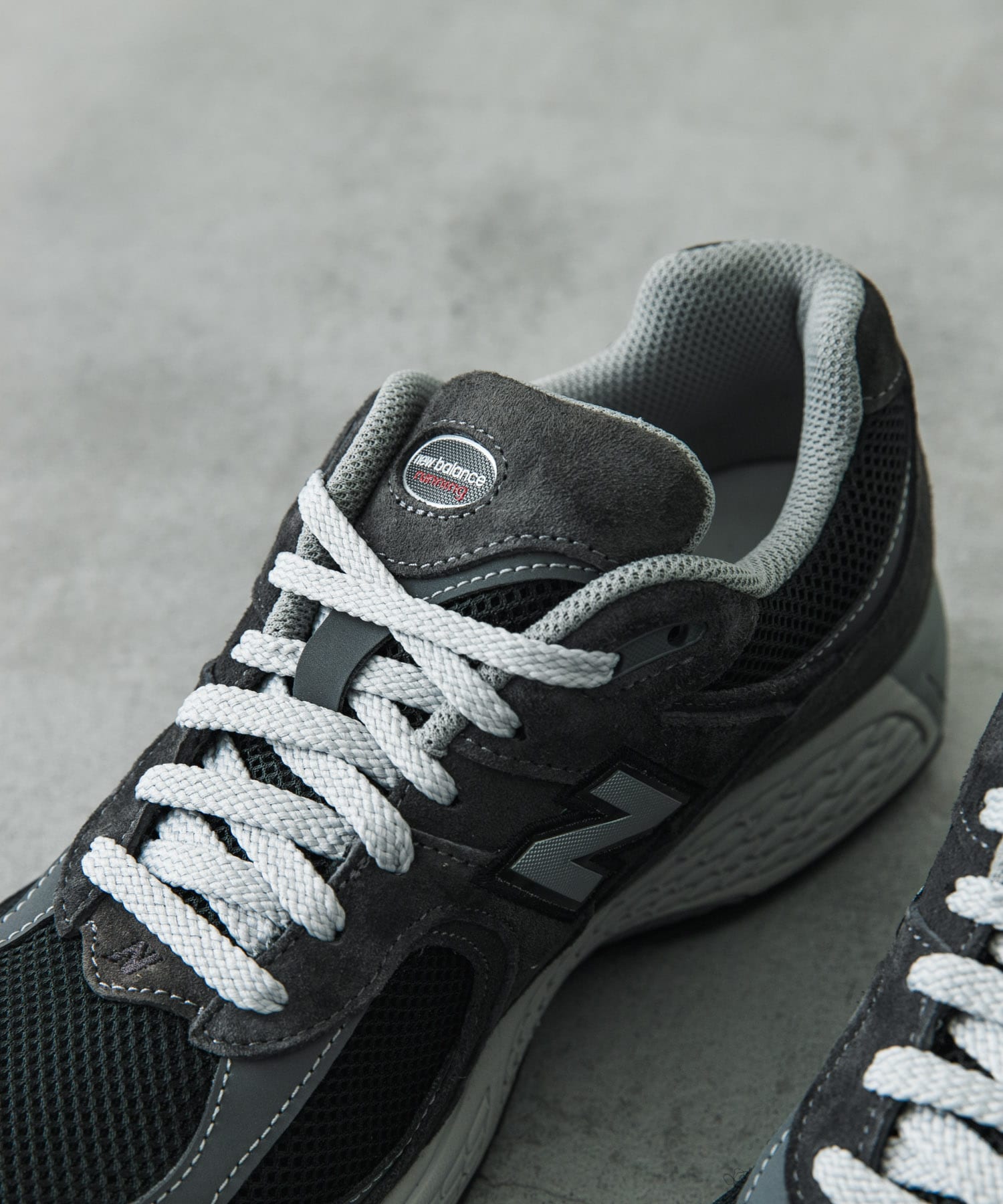 NEW BALANCE　U2002RA BLACK 26