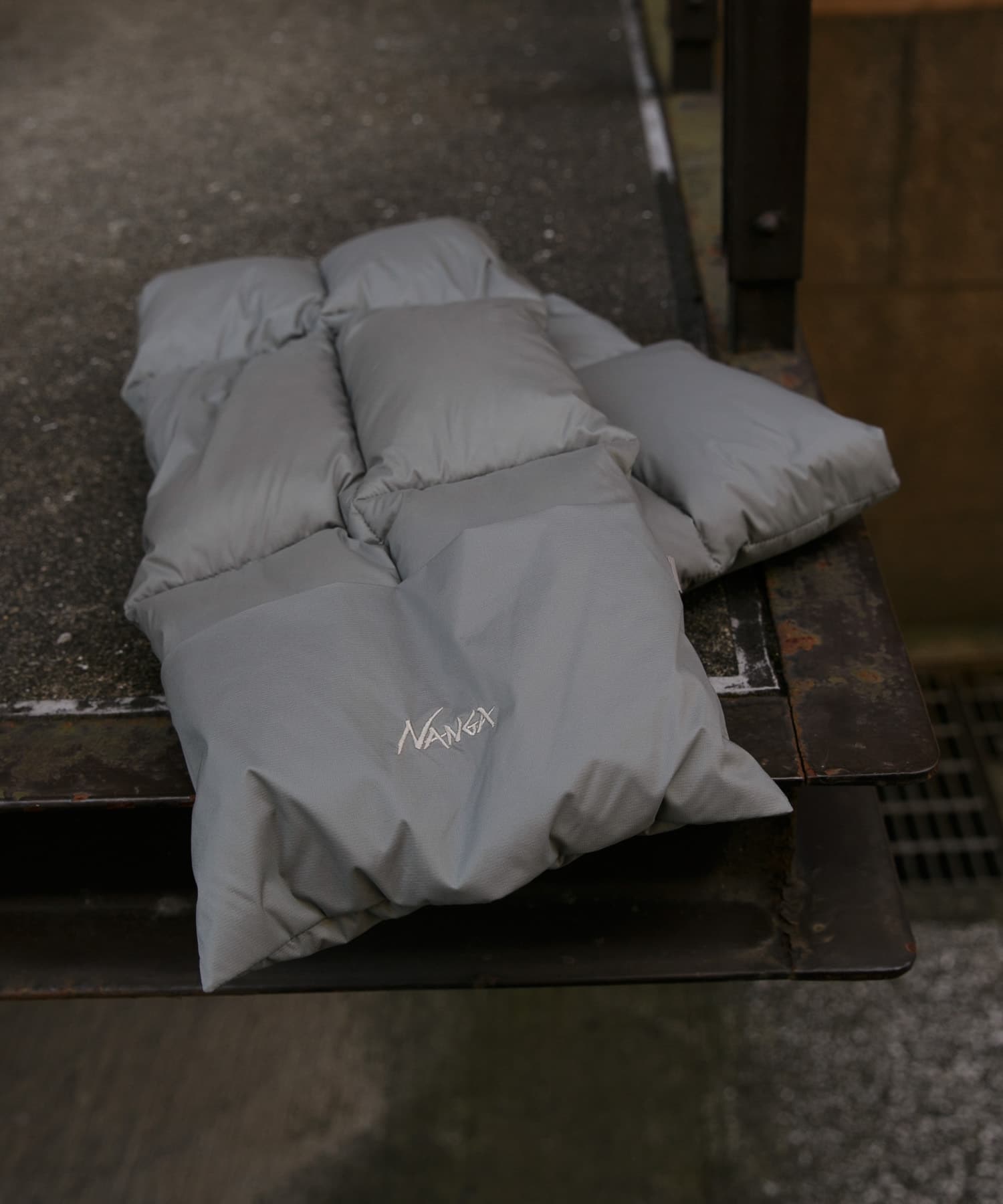 『別注』NANGA×DOORS　DOWN MUFFLER Stone Gray -