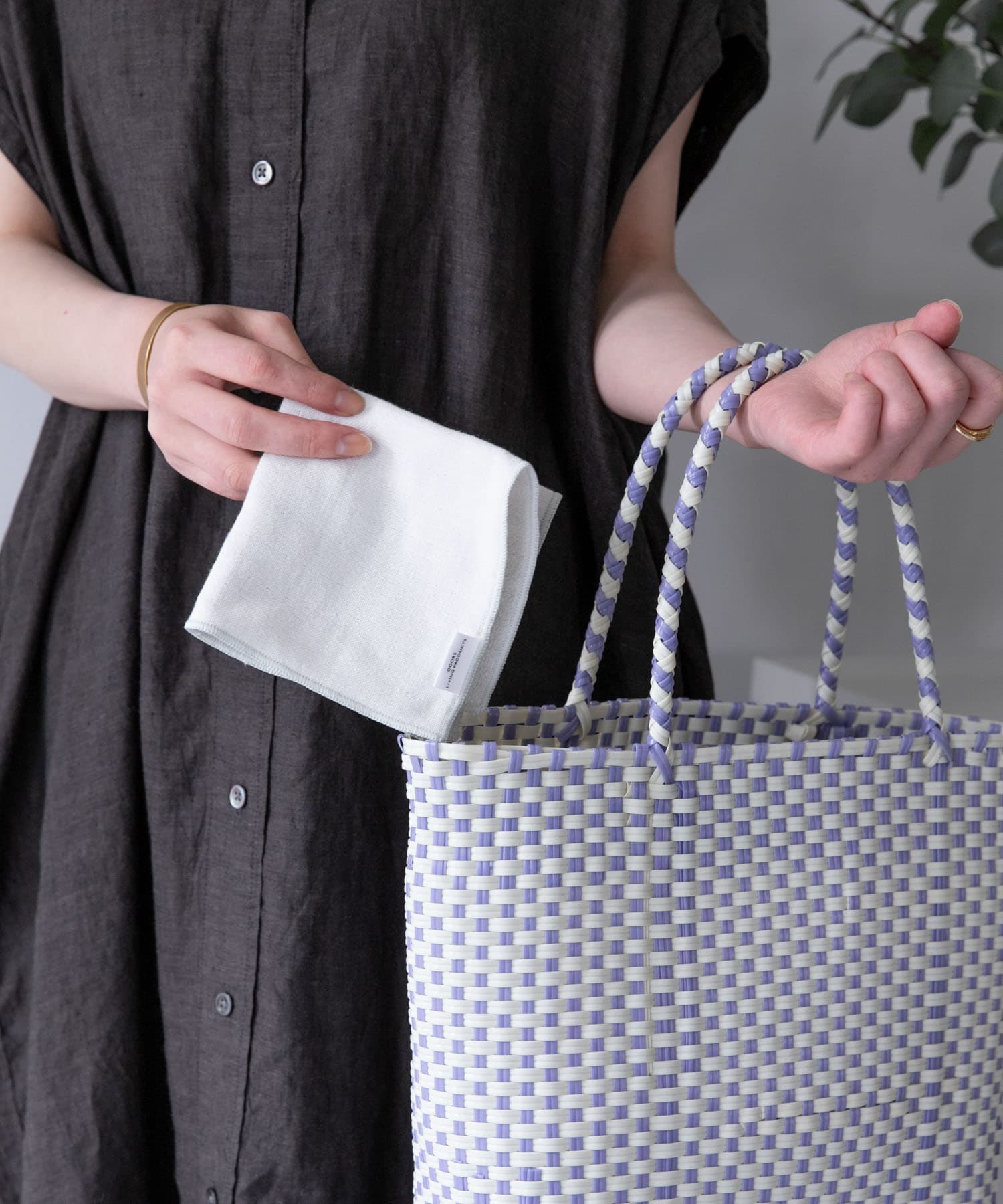 DOORS LIVING PRODUCTS　ガーゼハンカチ オフホワイト -