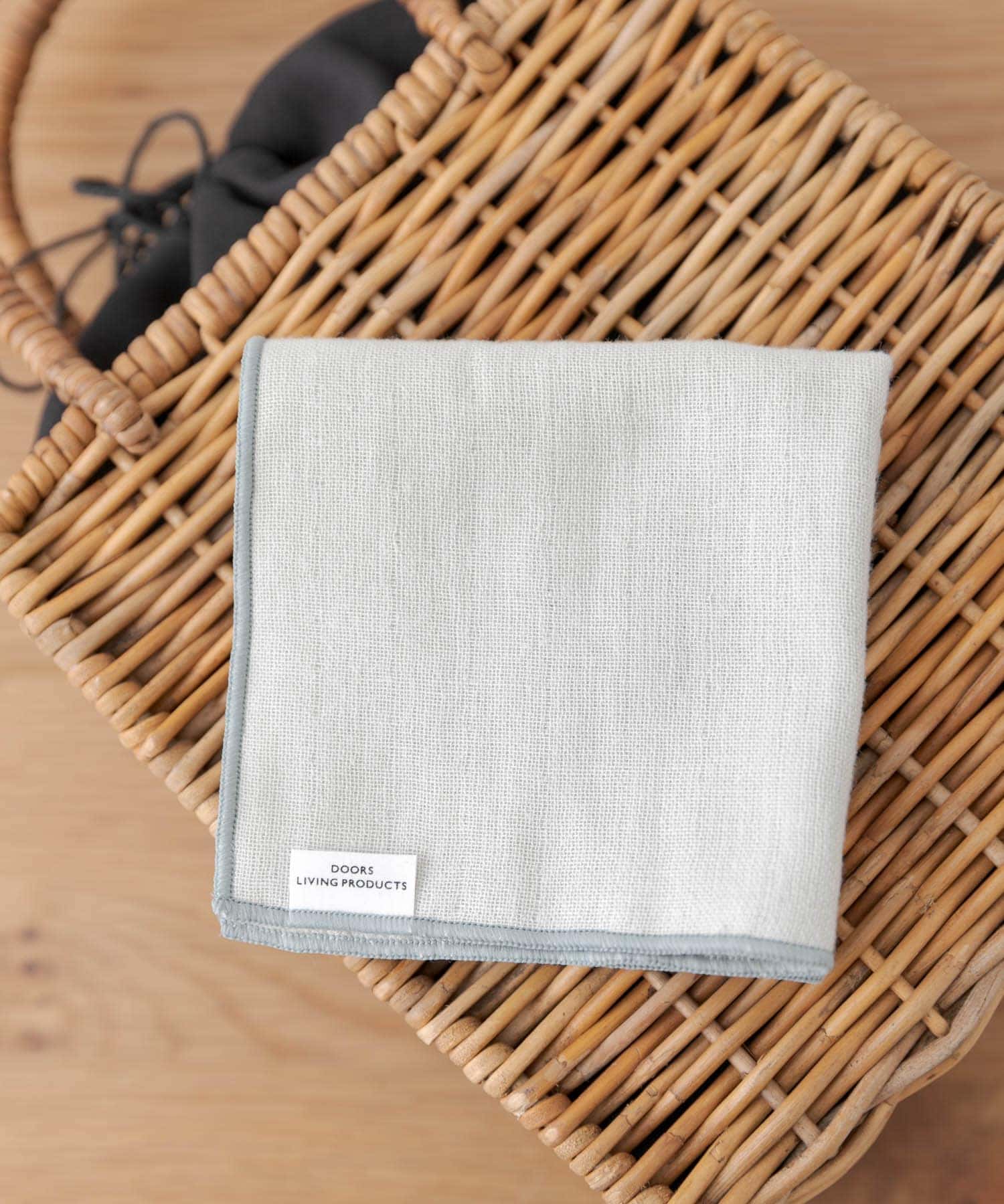 DOORS LIVING PRODUCTS　ガーゼハンカチ ライトグレー -