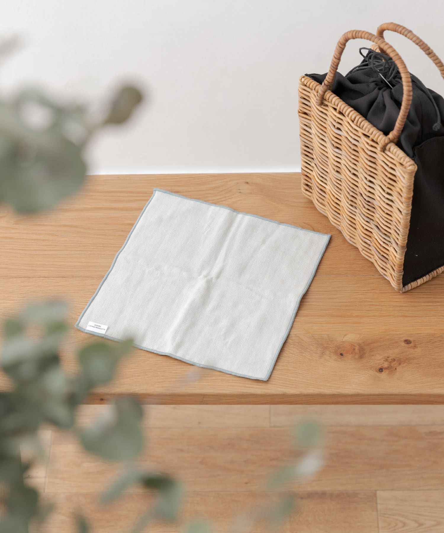 DOORS LIVING PRODUCTS　ガーゼハンカチ ライトグレー -