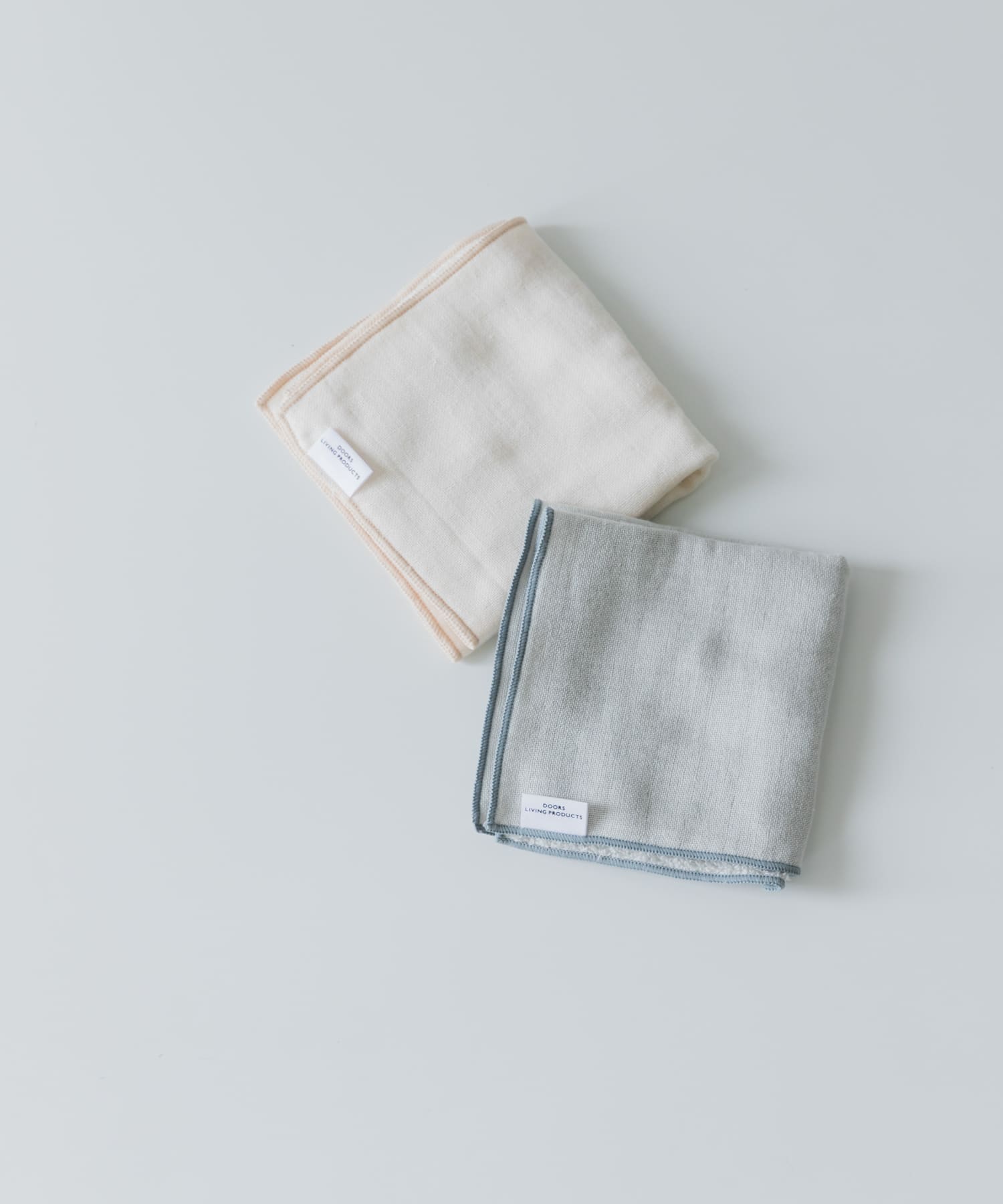 DOORS LIVING PRODUCTS　ガーゼハンカチ ライトグレー -