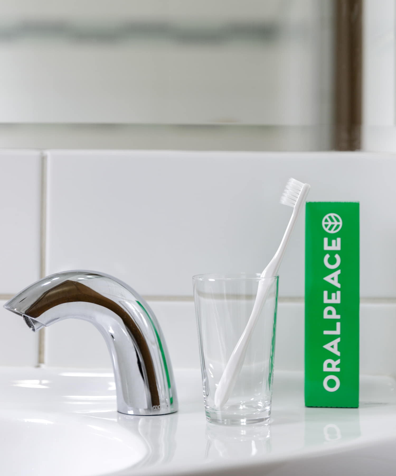DOORS LIVING PRODUCTS　歯ブラシ ホワイト -