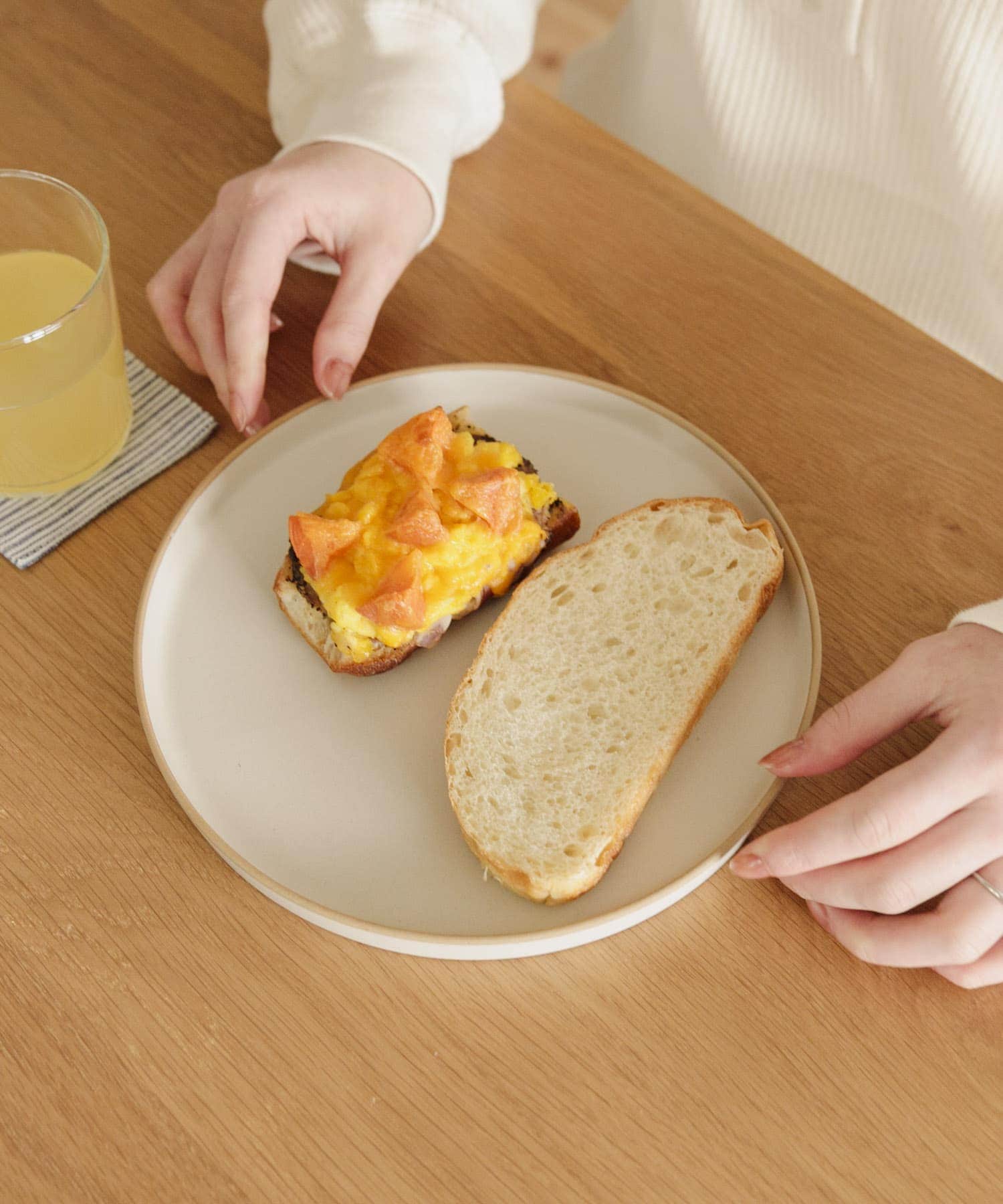 DOORS LIVING PRODUCTS　comfy プレート23cm アイボリー -