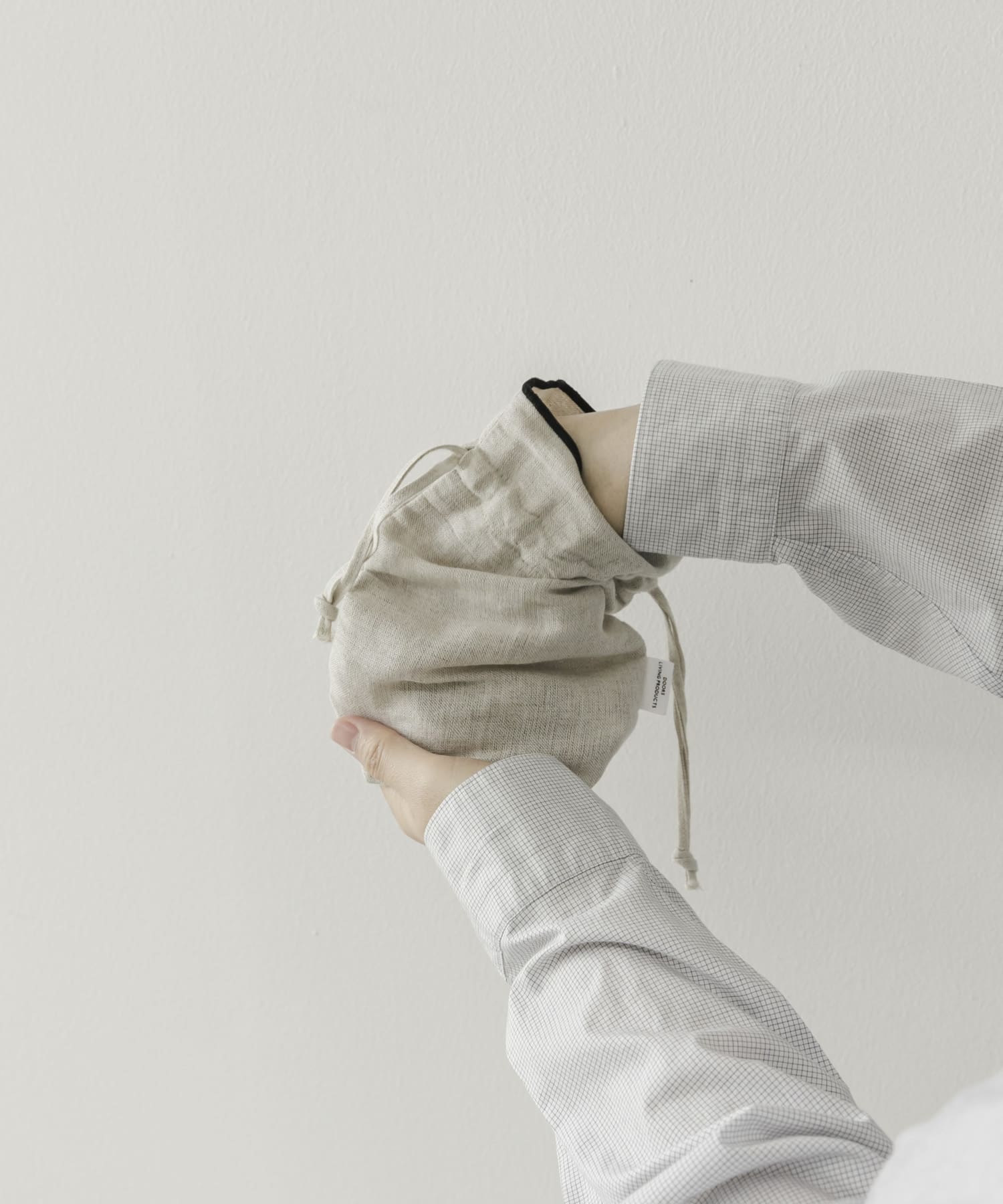 DOORS LIVING PRODUCTS コットンリネンライン巾着S(S ブラック): 雑貨