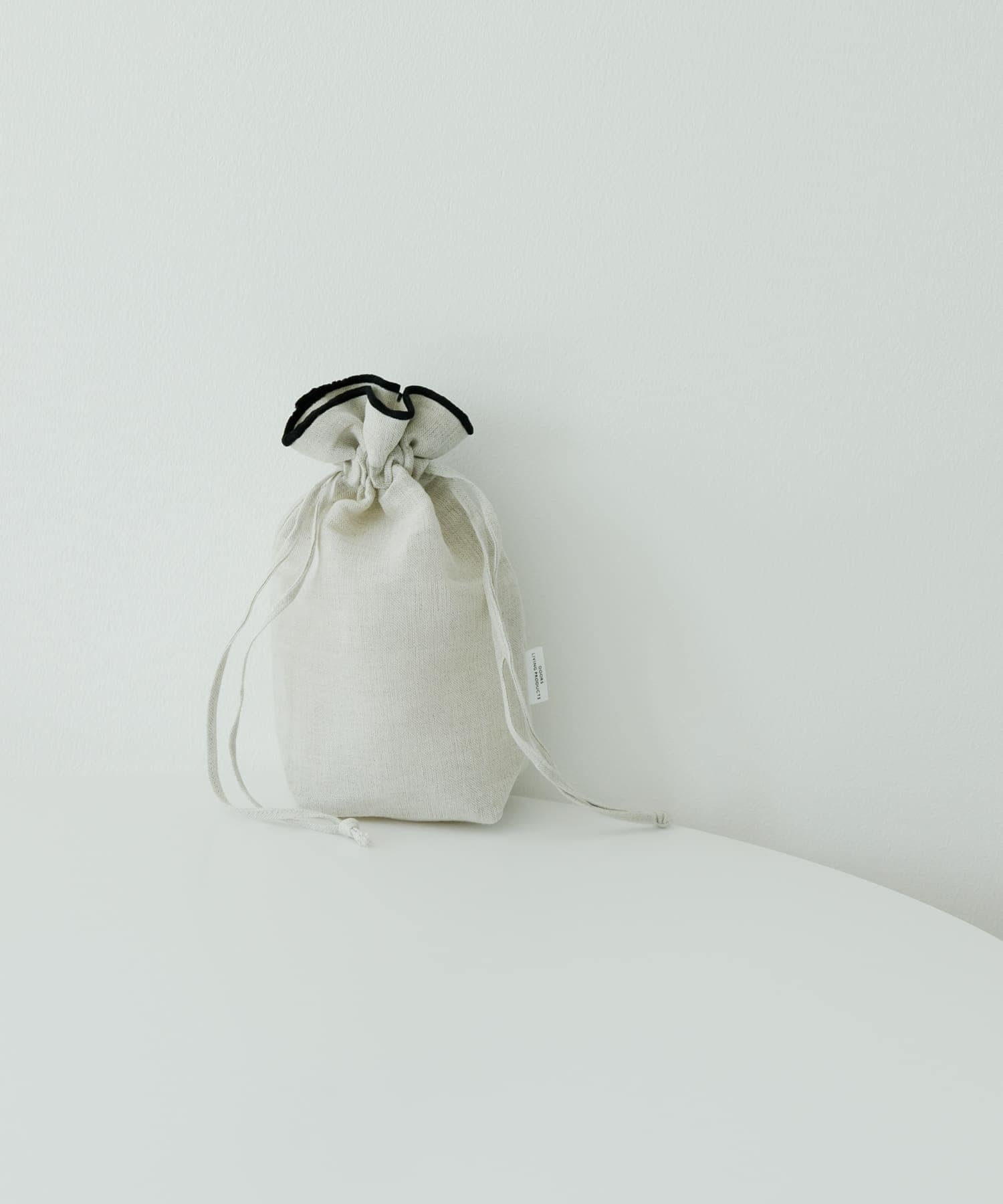 DOORS LIVING PRODUCTS コットンリネンライン巾着S(S ブラック): 雑貨