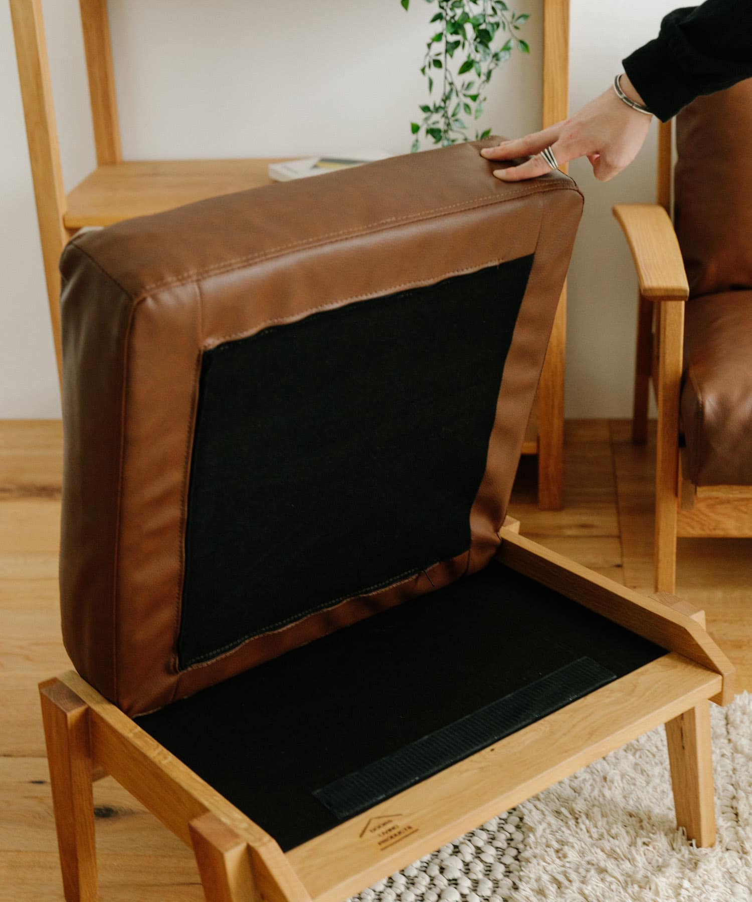 BOTHY OTTOMAN CUSHION PVC ブラウン one