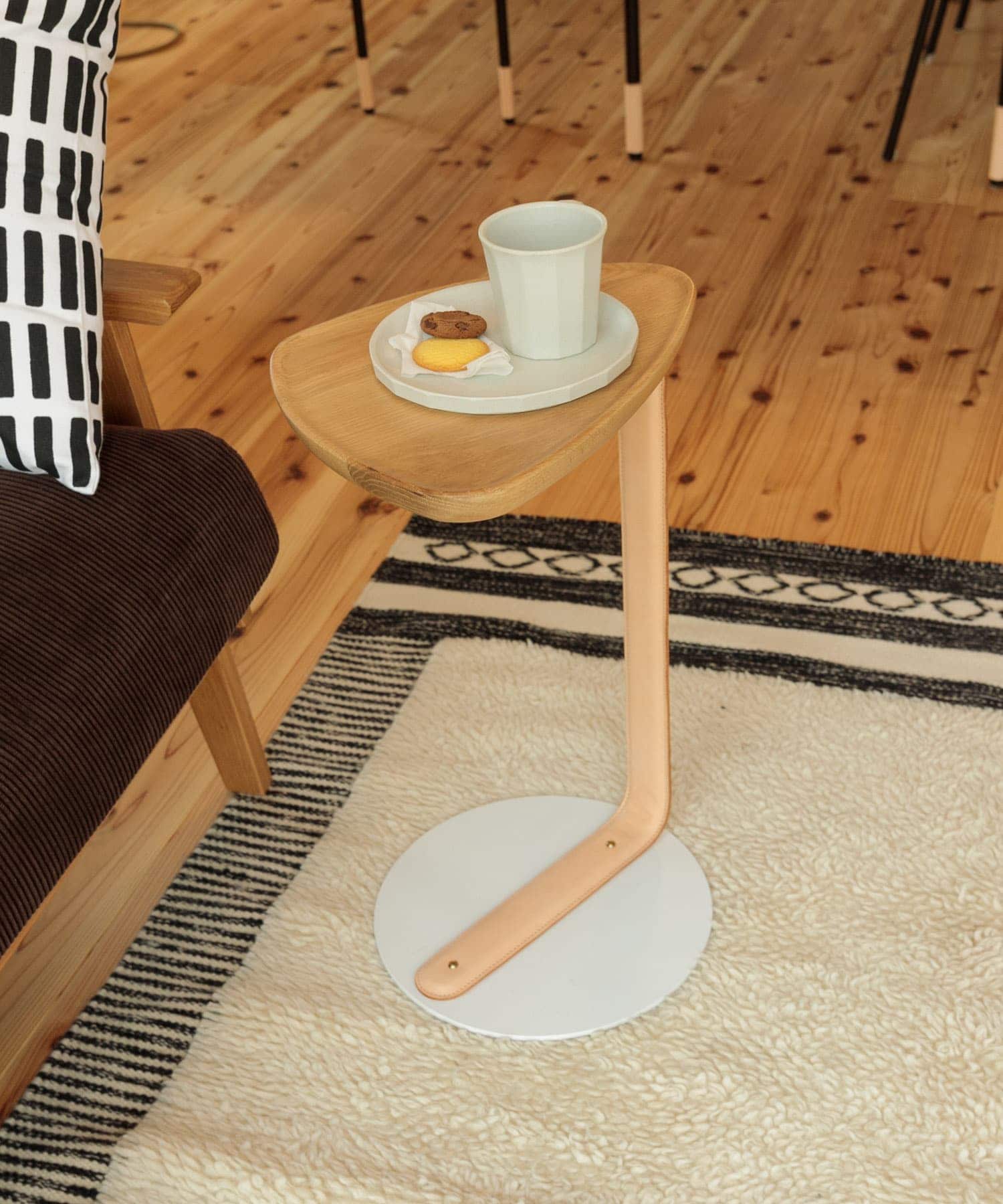 Luonka DOORS ×SYOTYL　TRI SIDE TABLE WHITE one