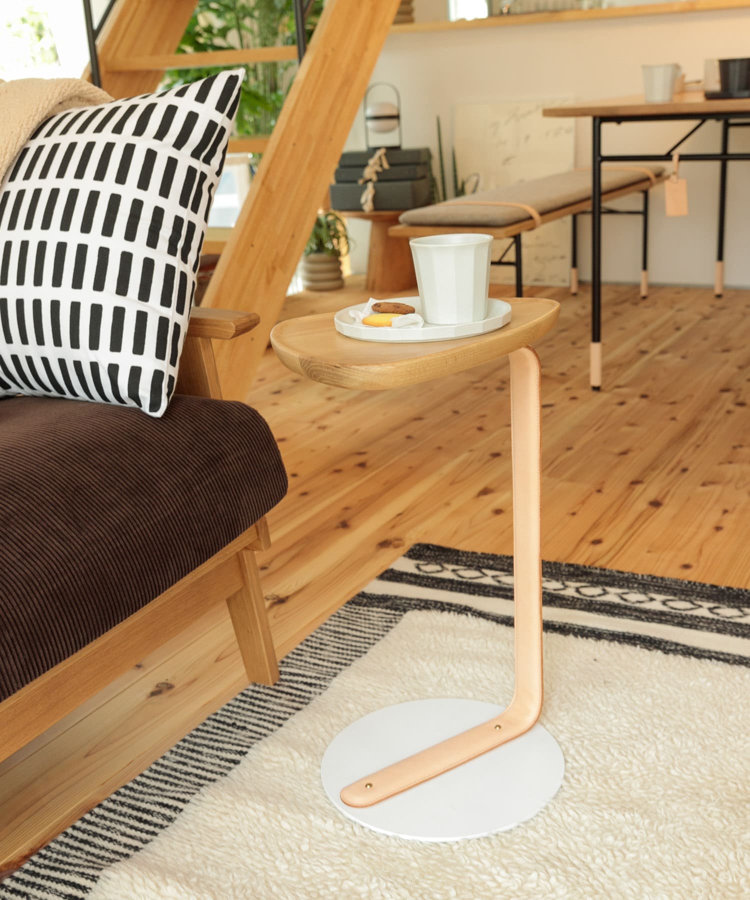 Luonka DOORS ×SYOTYL　TRI SIDE TABLE WHITE one