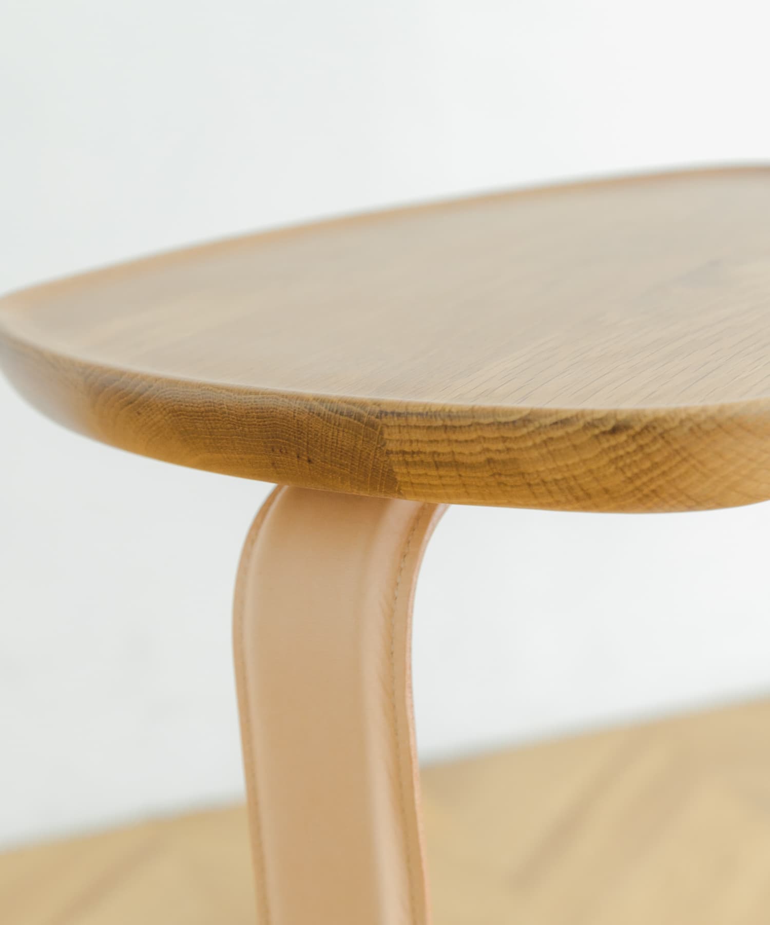 Luonka DOORS ×SYOTYL　TRI SIDE TABLE WHITE one