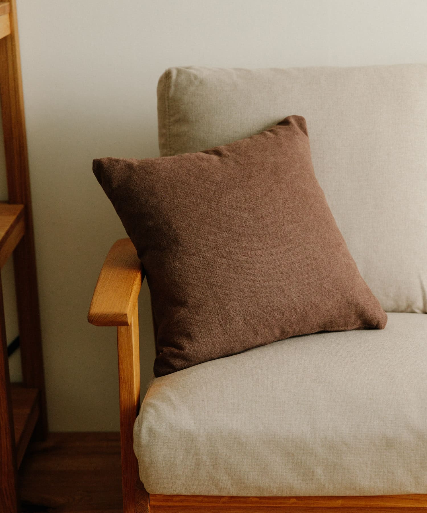 DOORS LIVING PRODUCTS　45cm CUSHION Chiffon ブラウン one
