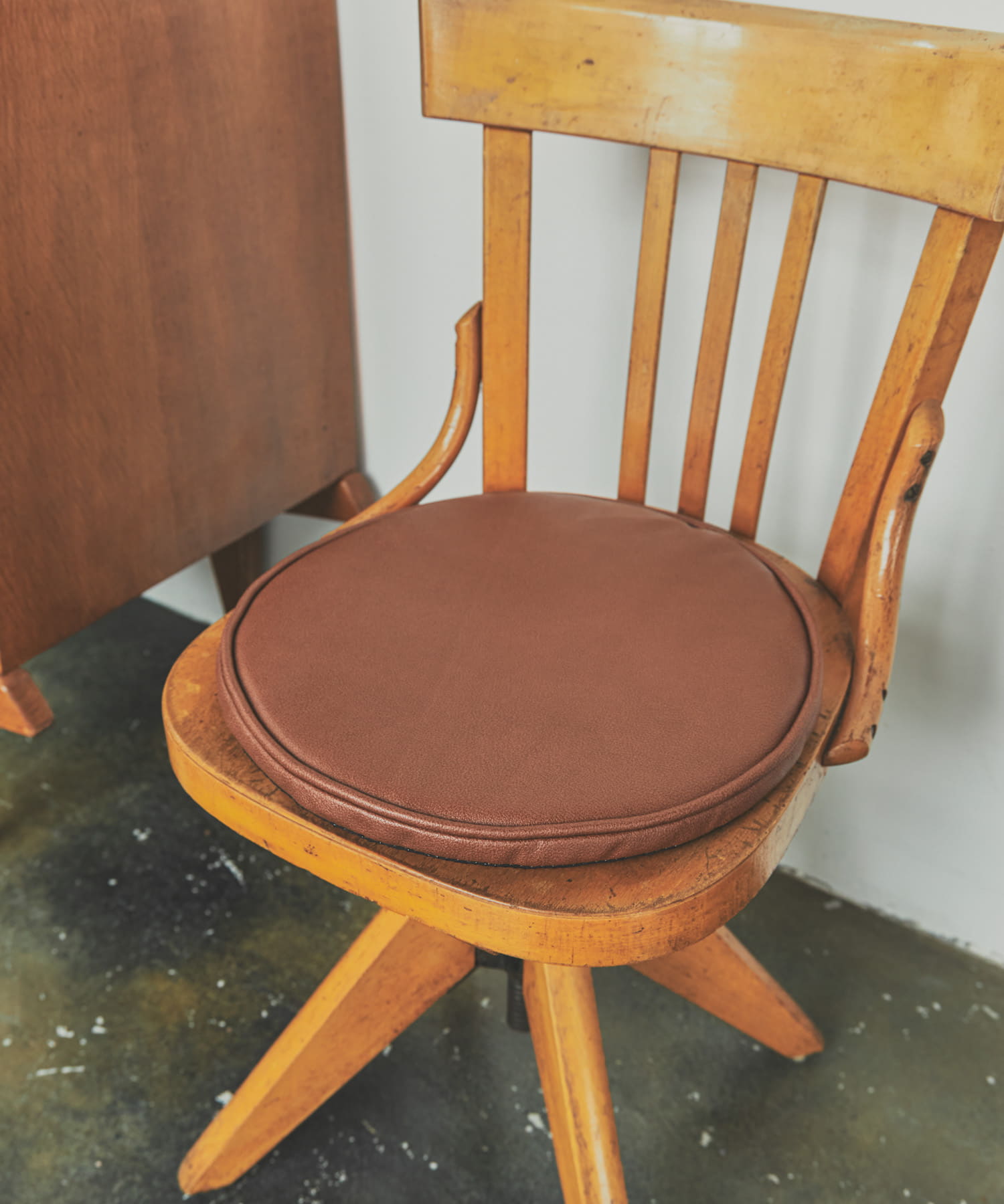 DOORS LIVING PRODUCTS　チェアパッド BR -