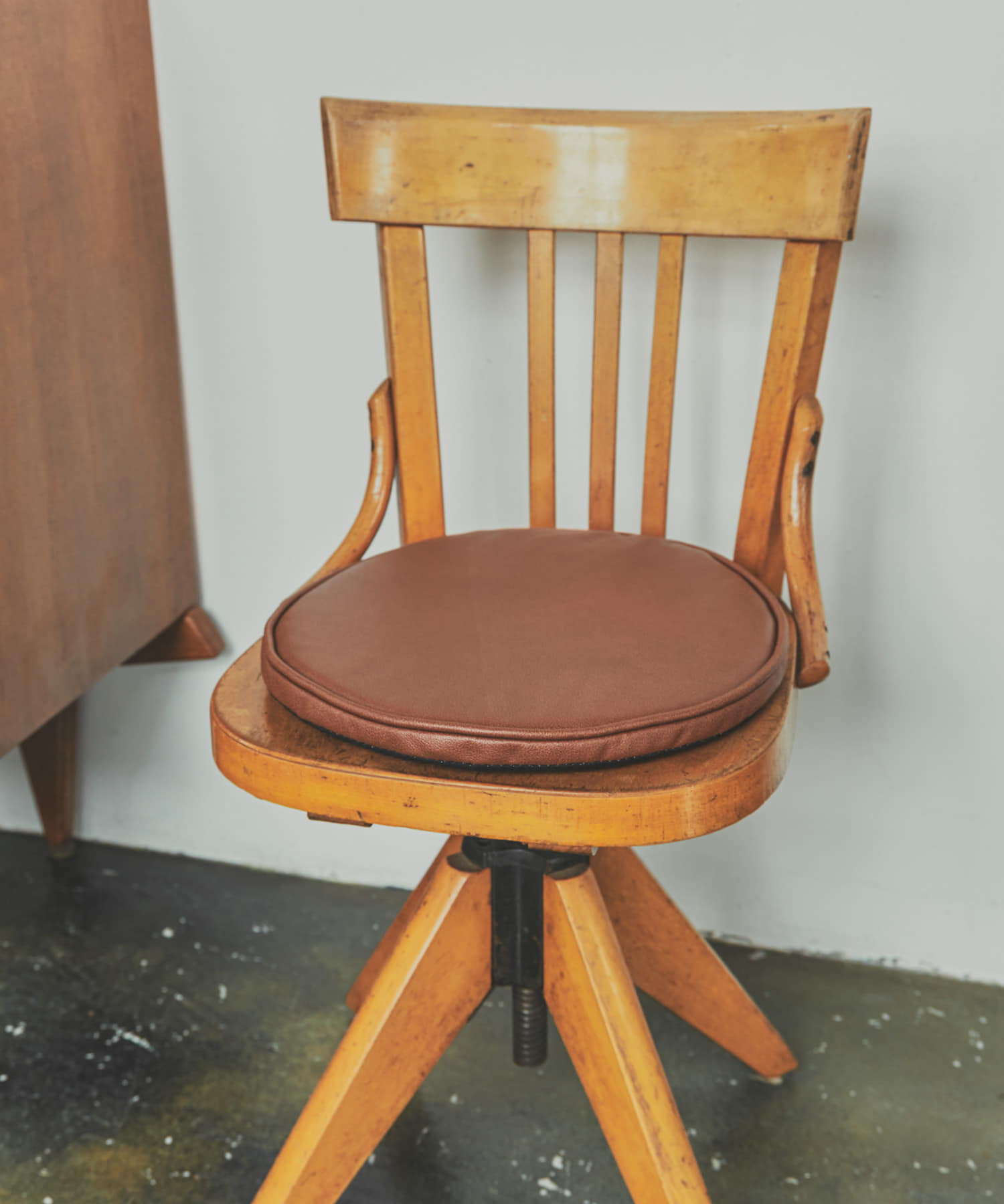 DOORS LIVING PRODUCTS　チェアパッド BR -