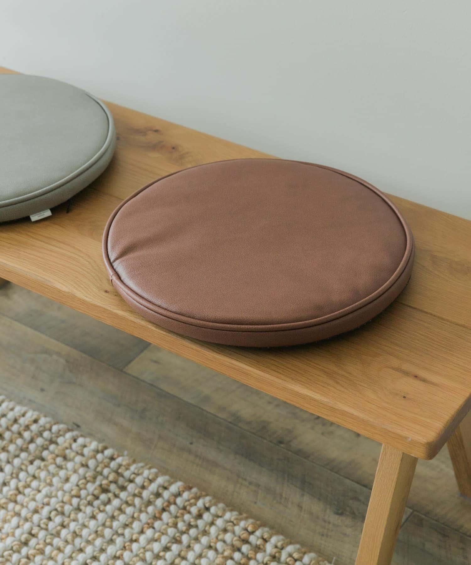 DOORS LIVING PRODUCTS　チェアパッド BR -
