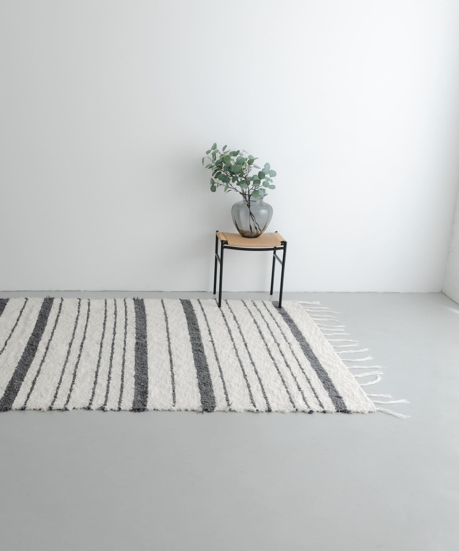 『別注』JARAPA×DOORS LIVING PRODUCTS　ボーダーラグ 170×240 CHARCOAL L