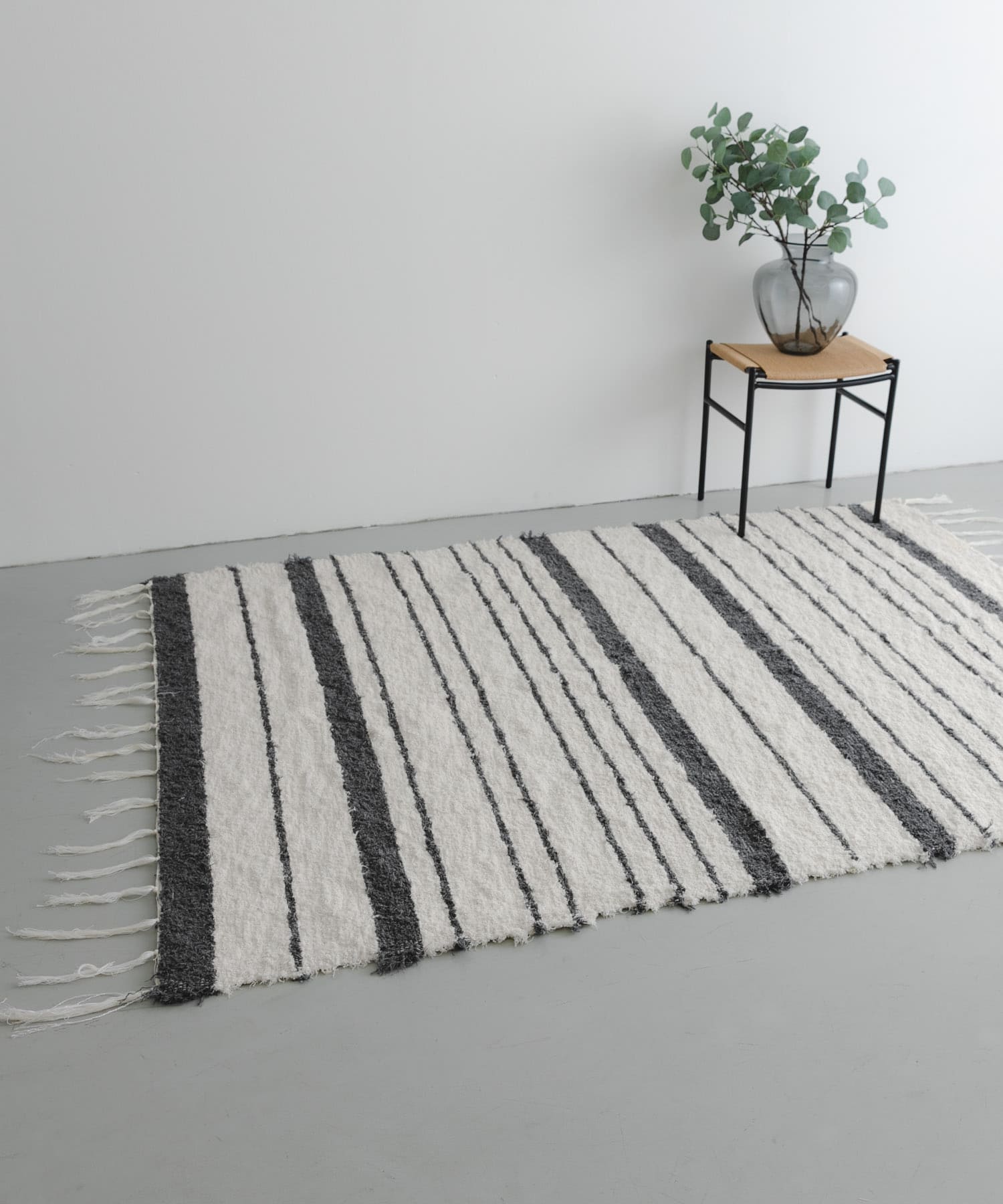 『別注』JARAPA×DOORS LIVING PRODUCTS　ボーダーラグ 170×240 CHARCOAL L