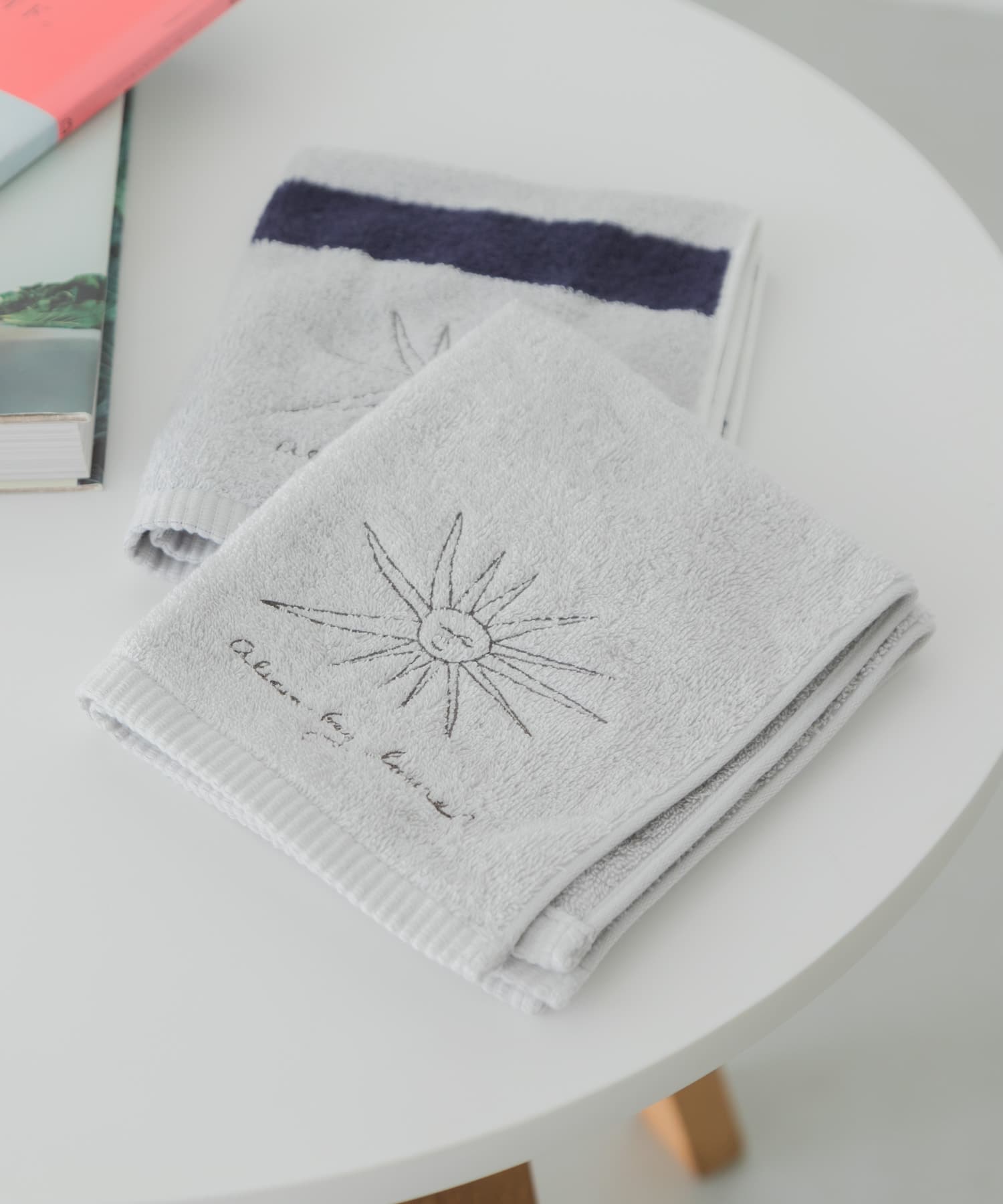 DOORS LIVING PRODUCTS　Hand Towel border gry×nvy -