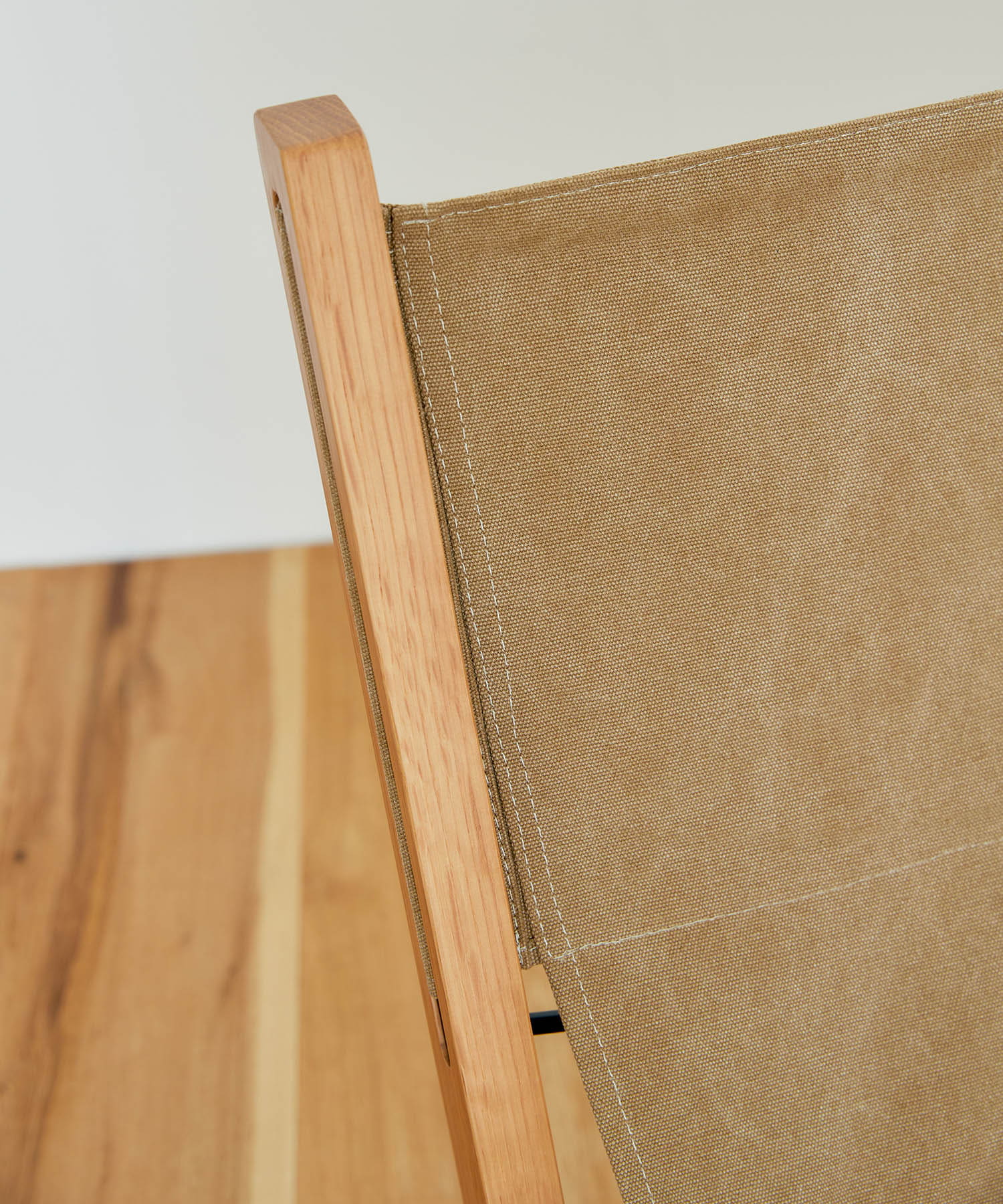 BOTHY　Lounge Chair Khaki one