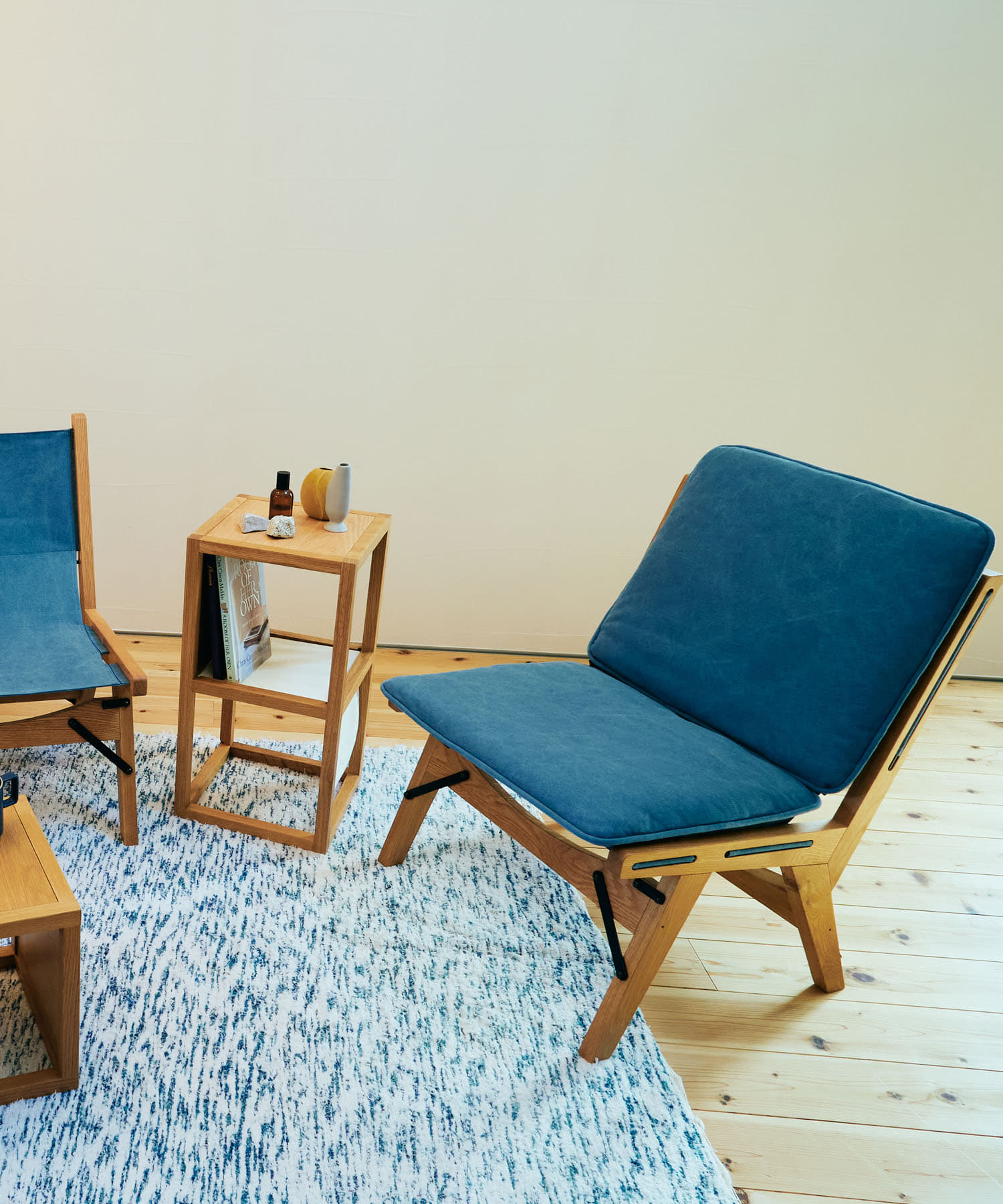 BOTHY　Lounge Chair Cushion Blue one