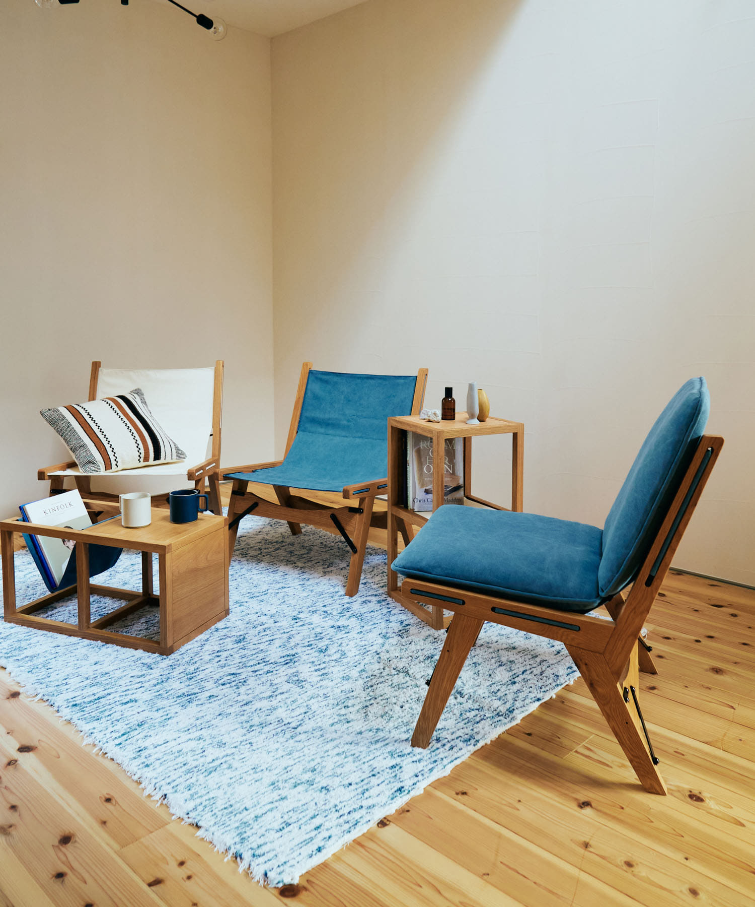 BOTHY　Lounge Chair Cushion Blue one