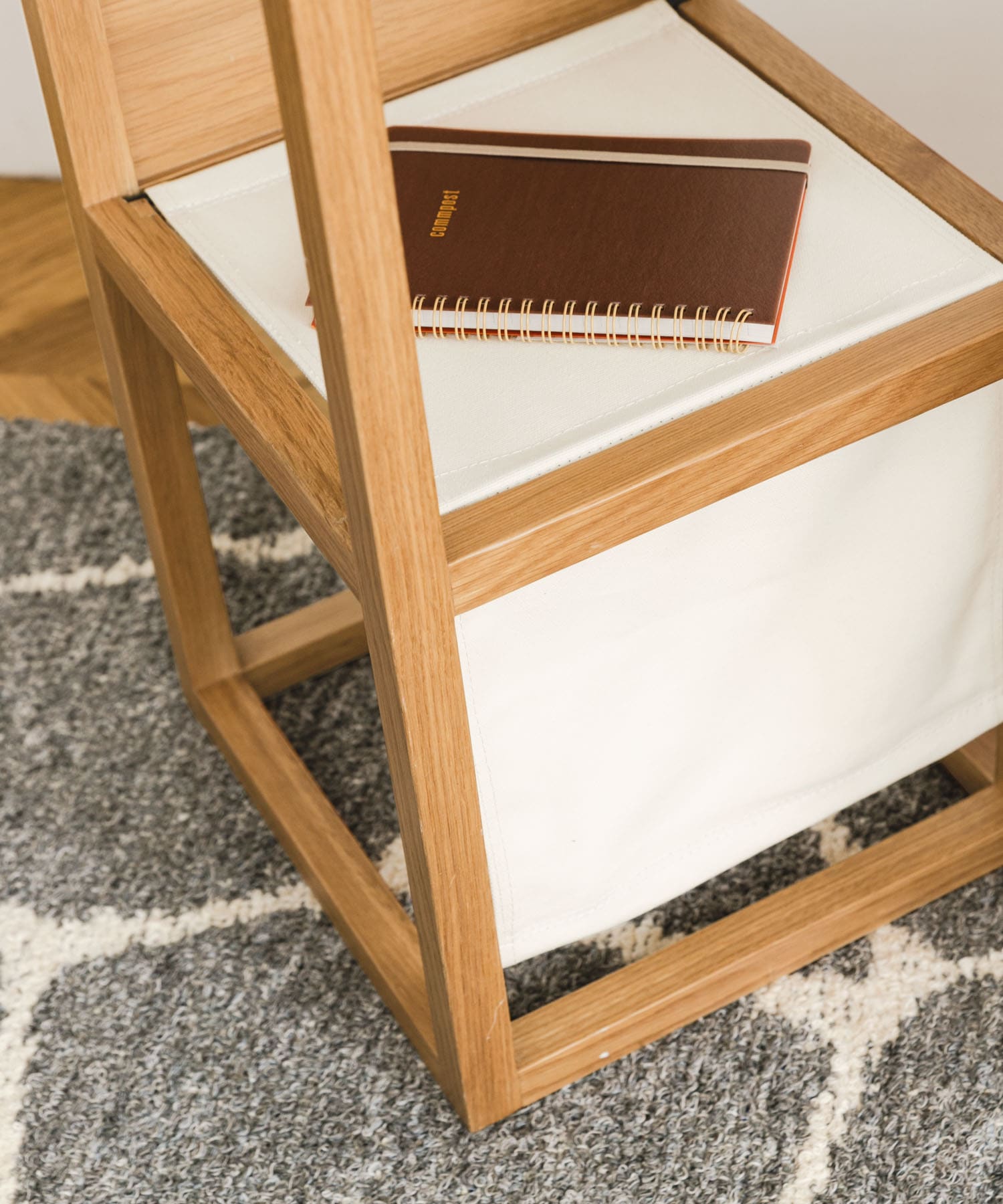 BOTHY　Magazine Rack Table Natural one