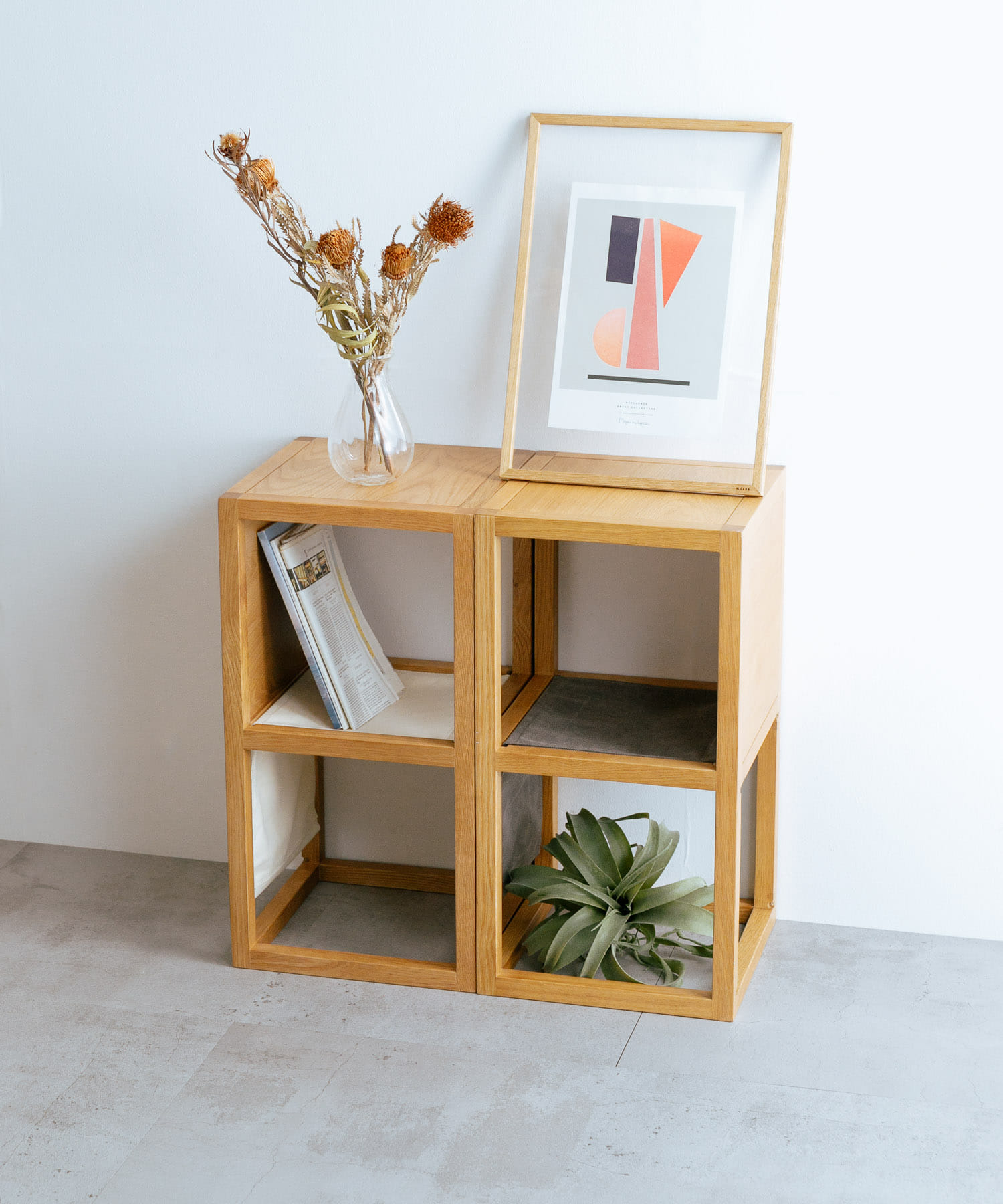 BOTHY　Magazine Rack Table Natural one