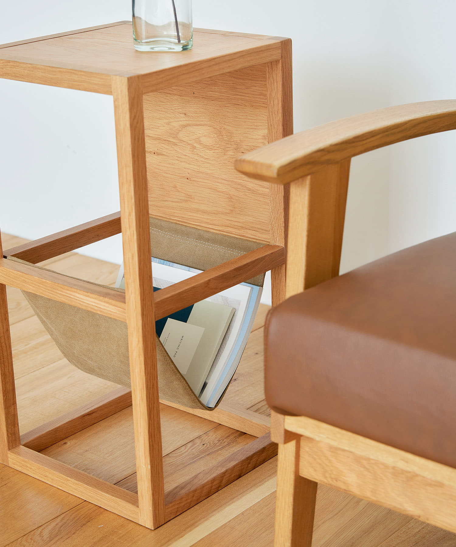 BOTHY　Magazine Rack Table Khaki one