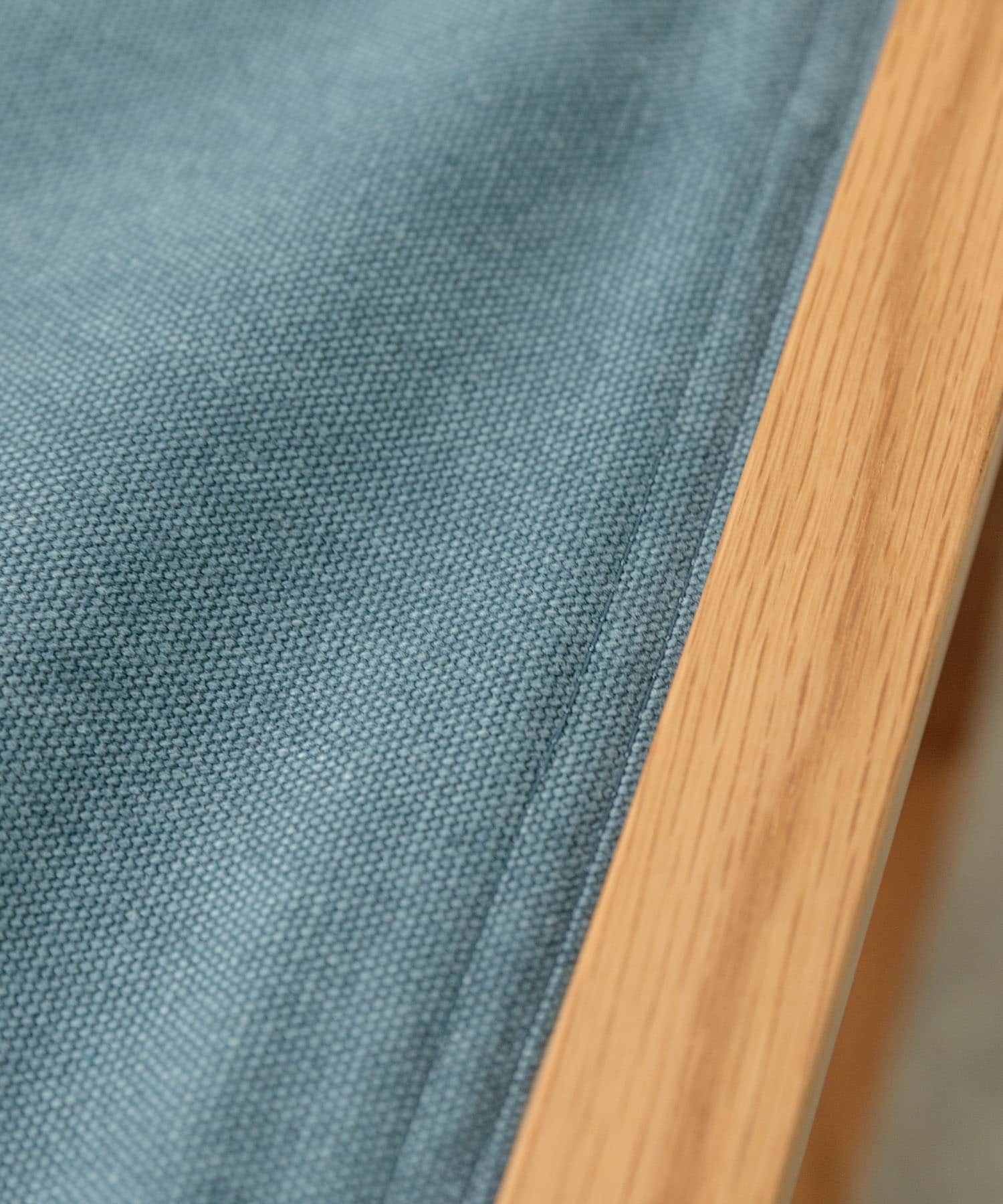 BOTHY　Magazine Rack Table Blue one