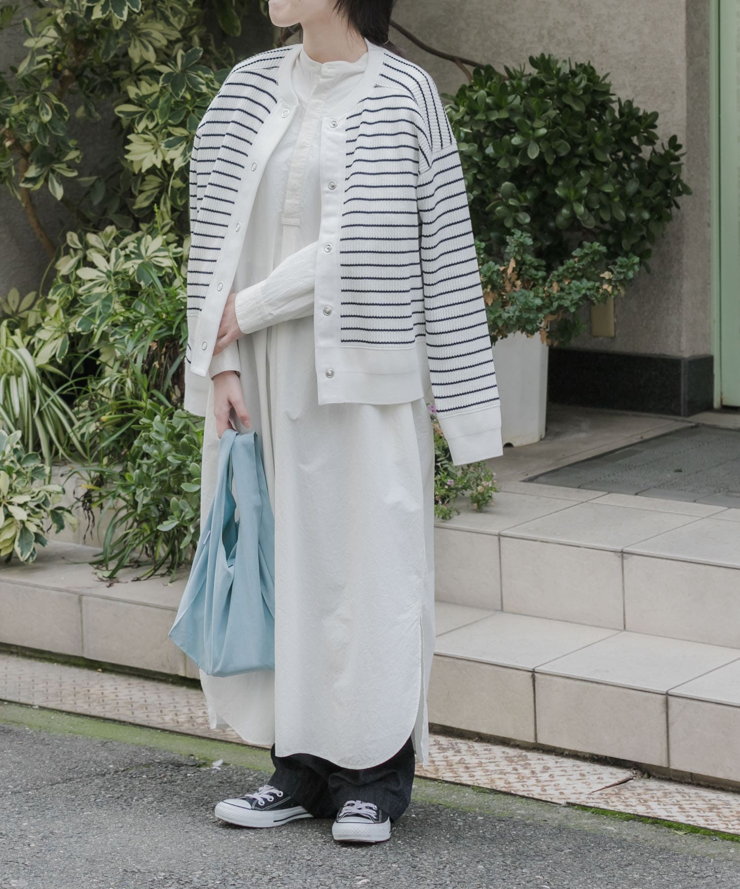 ライトブルー