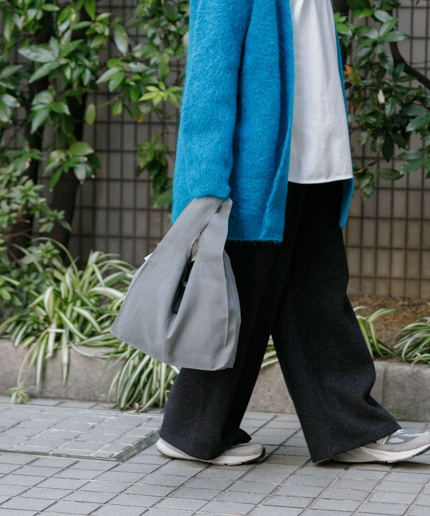 DOORS LIVING PRODUCTS　コンビニバッグ チャコールグレー -