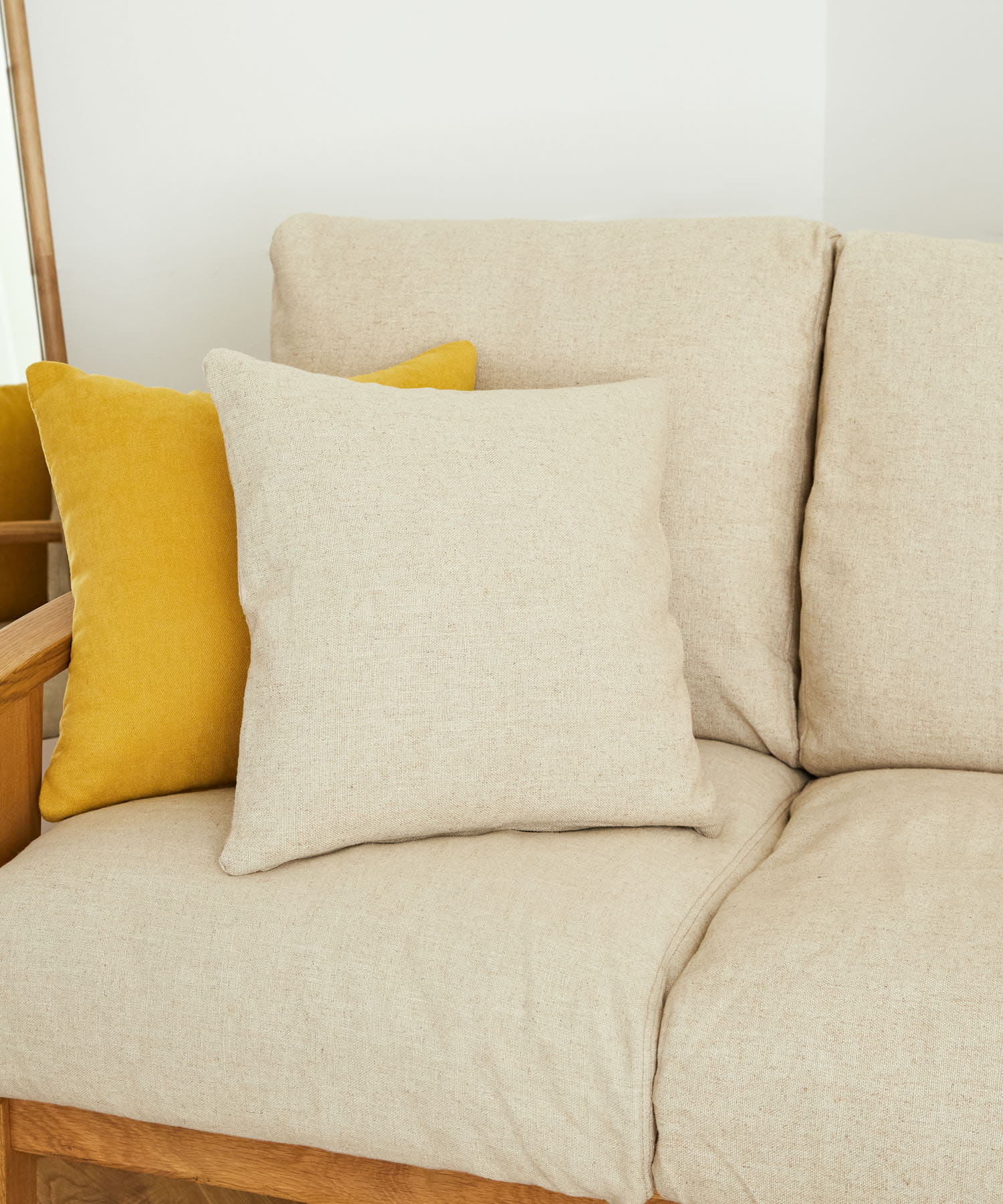 DOORS LIVING PRODUCTS　45cm CUSHION LINEN BEIGE one