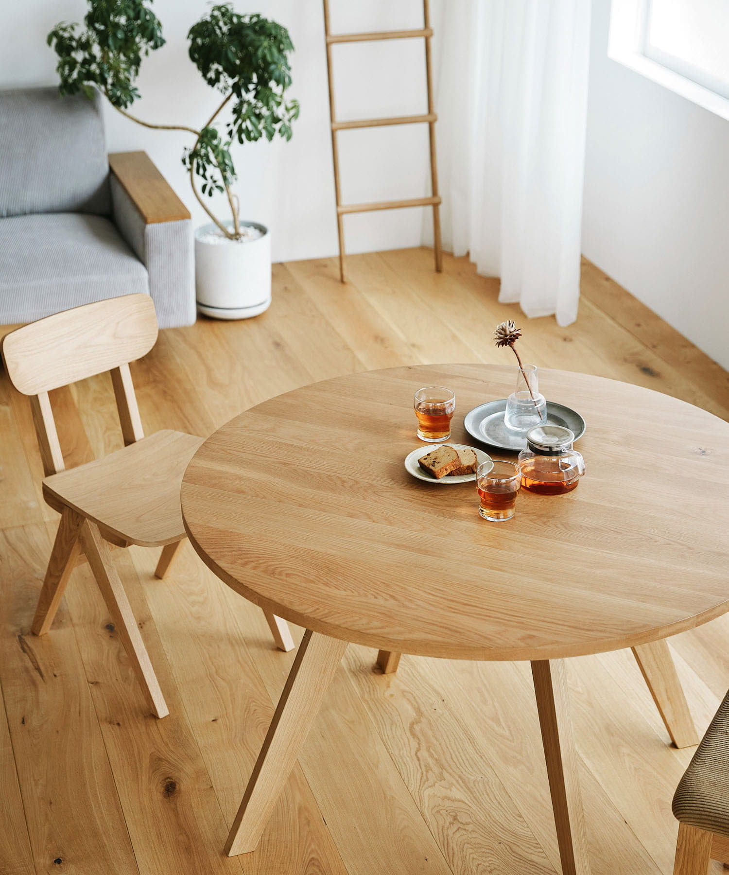 BOTHY 1100(DINING ROUND TABLE) オーク無垢材 110