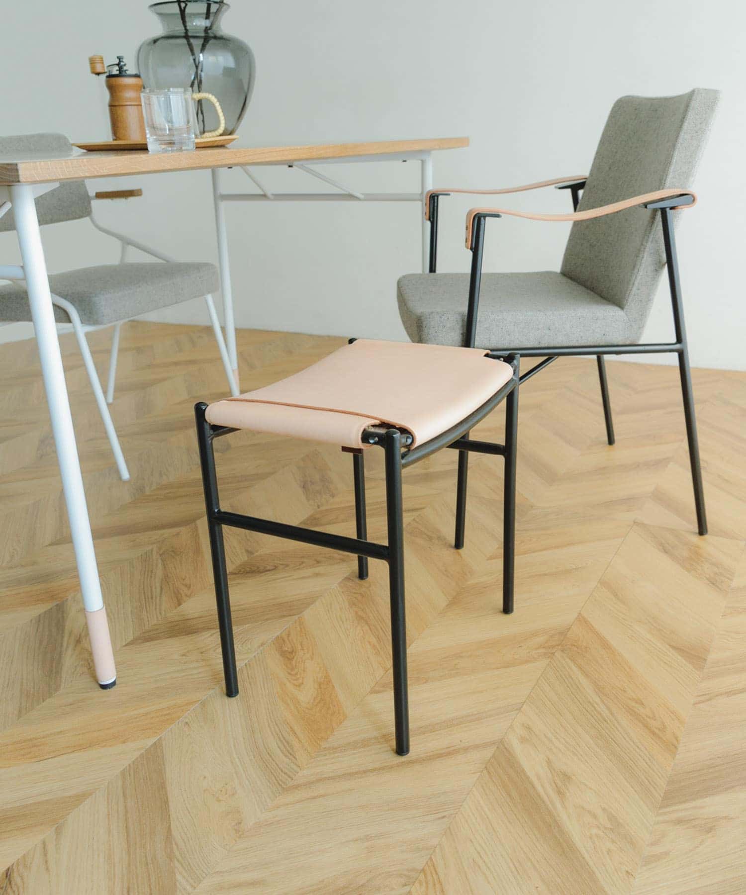Luonka DOORS×SYOTYL　LEATHER STOOL ブラック one