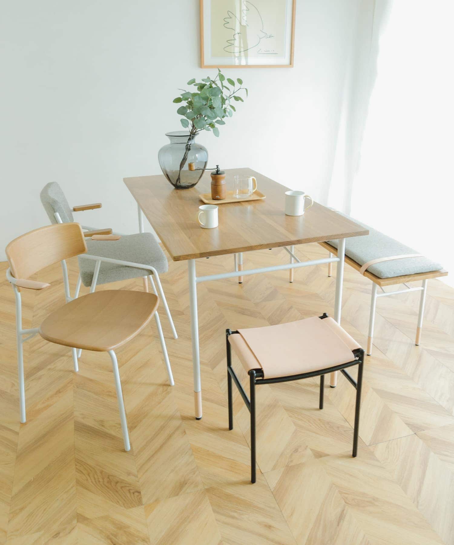 椅子 LUONKA leather stool Luonka DOORS×SYOTYL LEATHER STOOL(one ブラック): インテリア｜URBAN