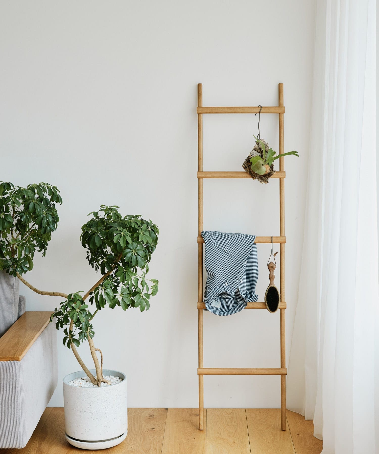 DOORS LIVING PRODUCTS　LADDER HANGER RW ラバー one