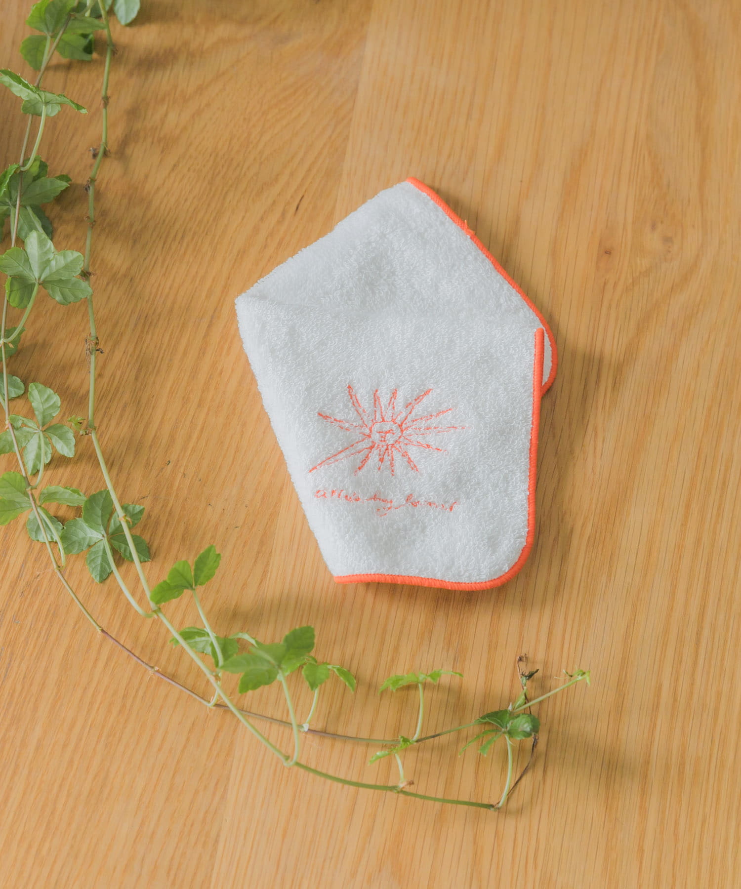 DOORS LIVING PRODUCTS　Mini Towel　white オレンジメロー -