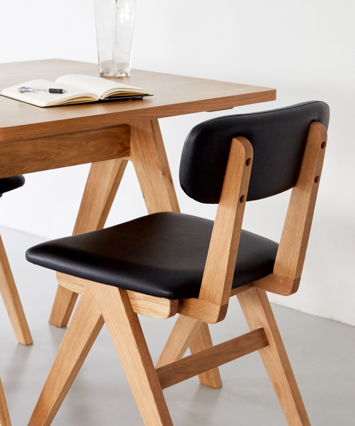 BOTHY 800 (DINING TABLE) オーク無垢材 800