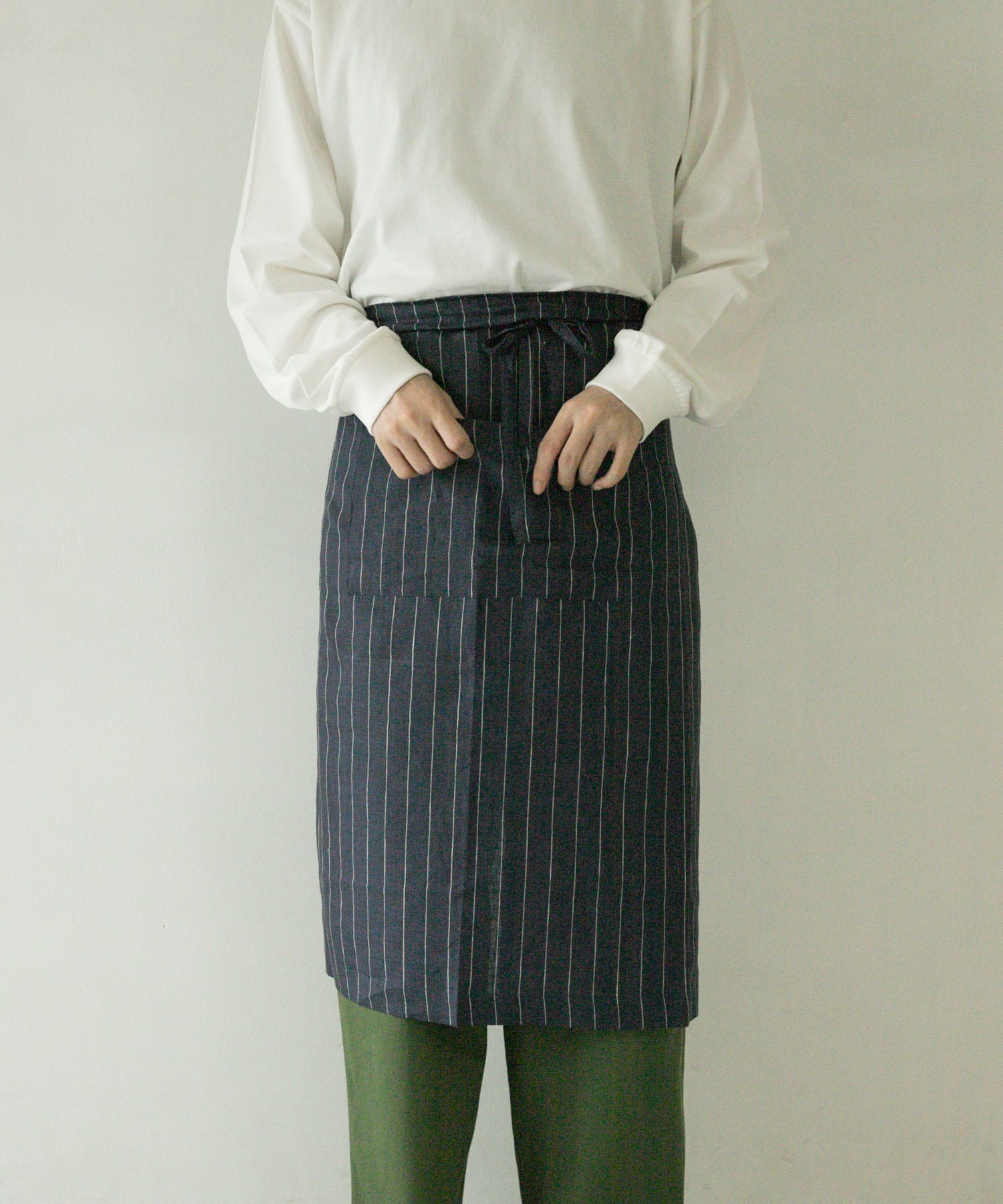 NVY×WHT