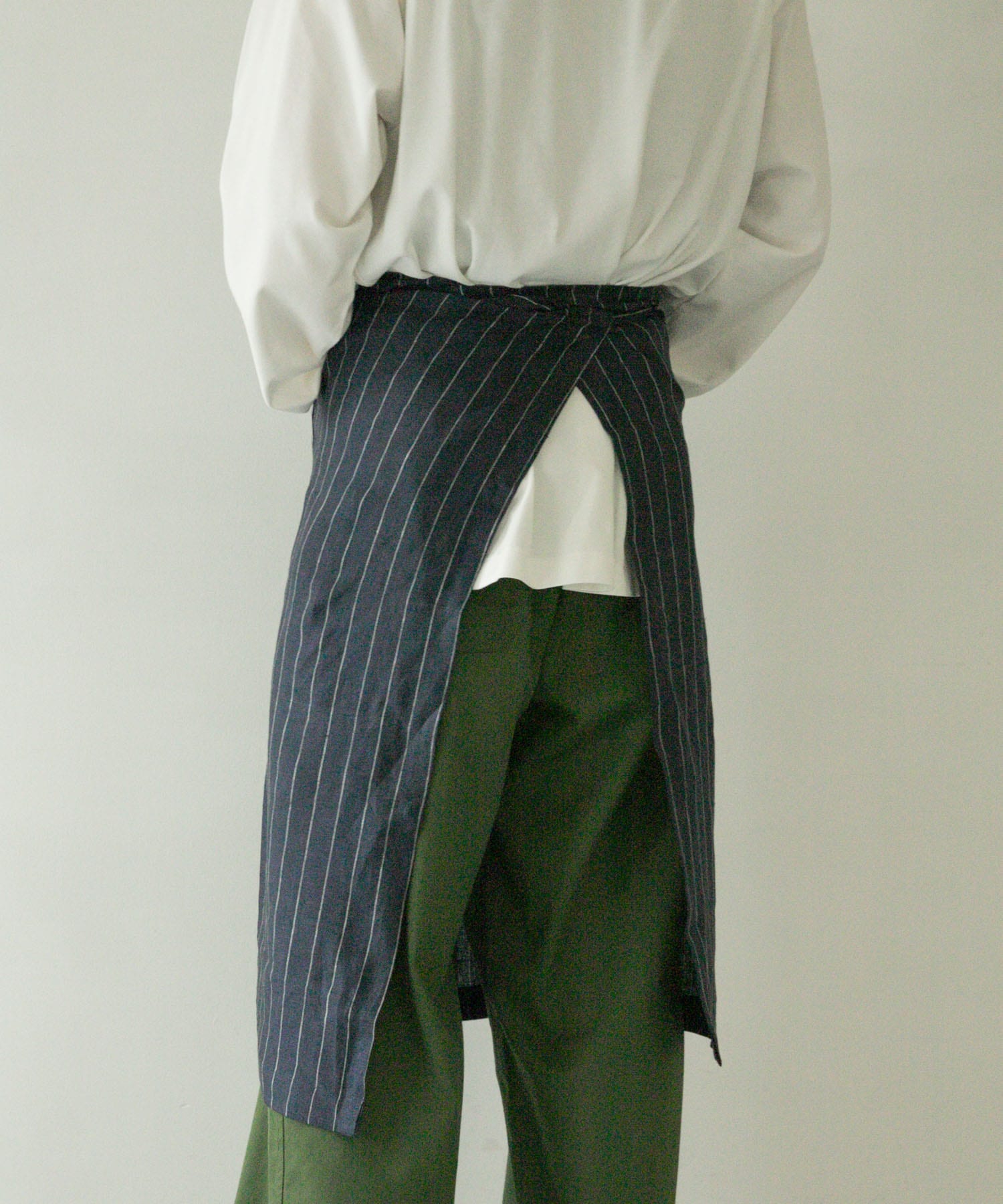 DOORS LIVING PRODUCTS　ギャルソンエプロン NVY×WHT one