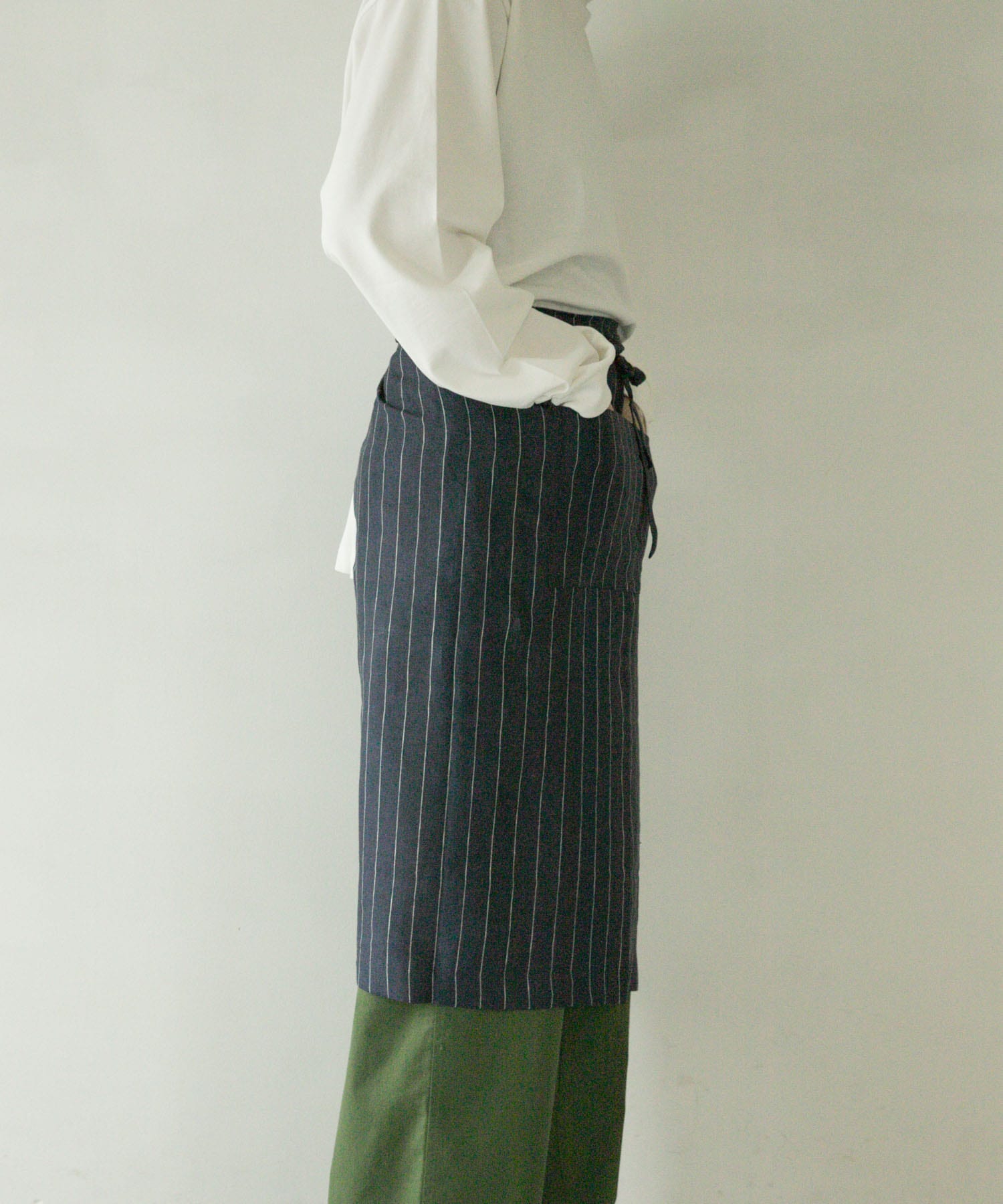 DOORS LIVING PRODUCTS　ギャルソンエプロン NVY×WHT one