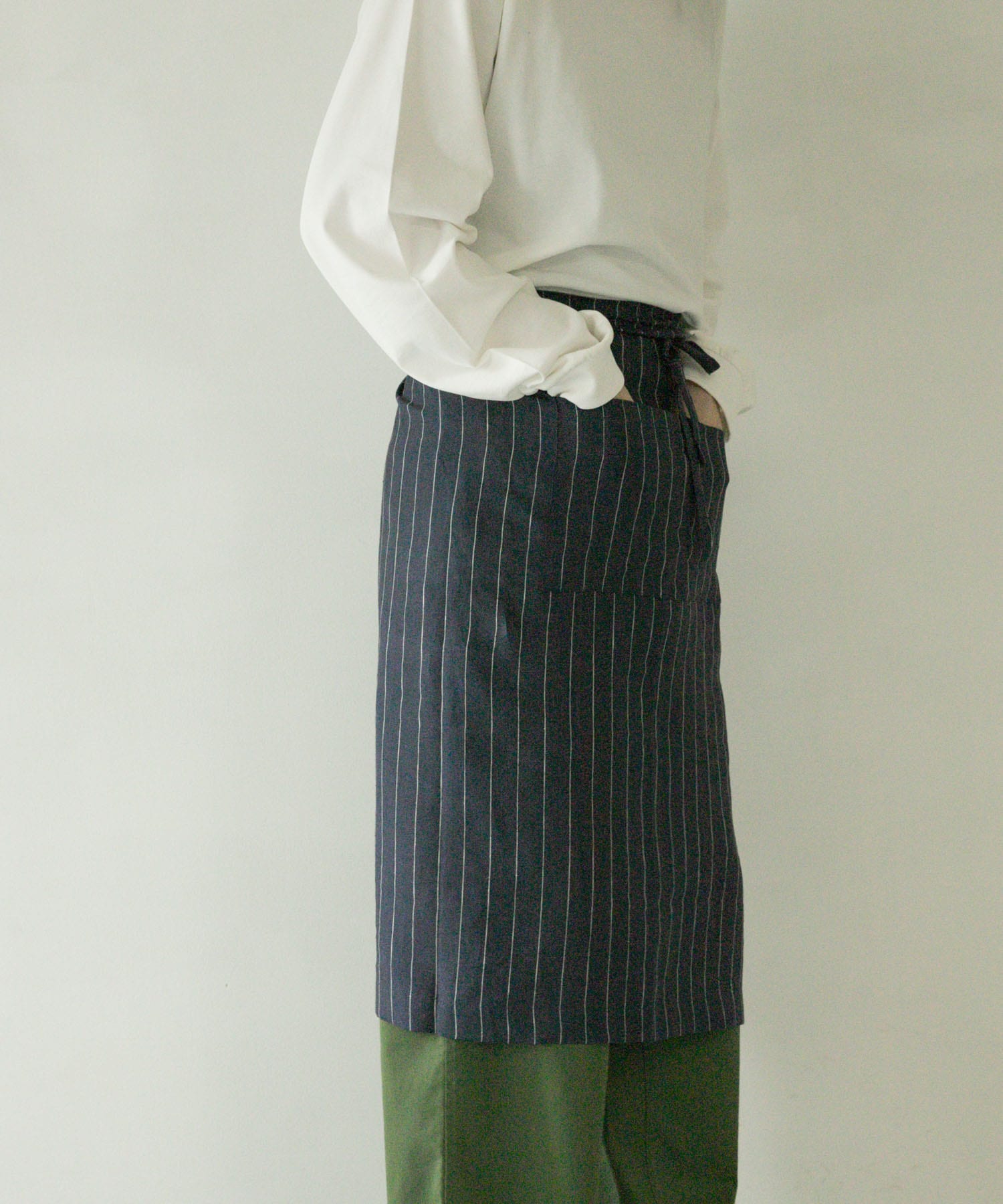 DOORS LIVING PRODUCTS　ギャルソンエプロン NVY×WHT one