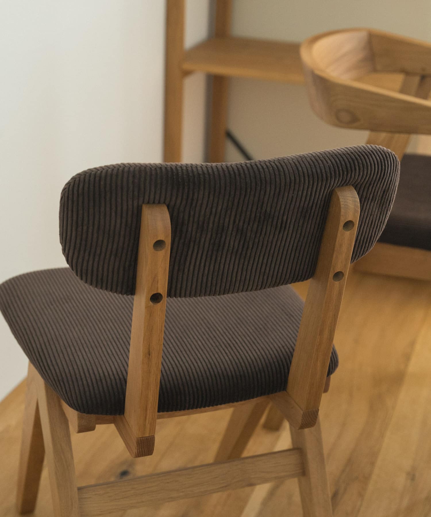 BOTHY Mountain Leg Chair CD CD BROWN -