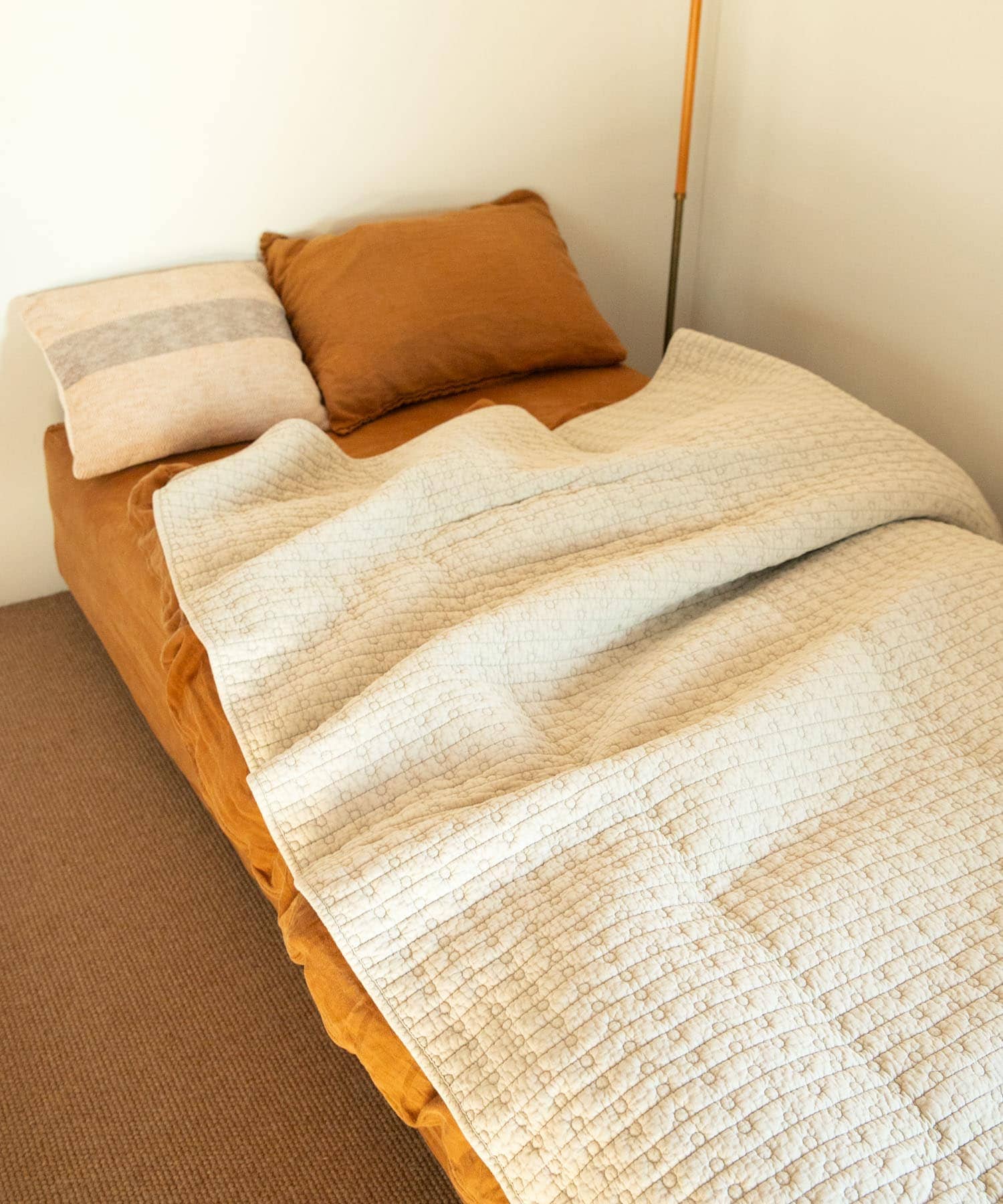 DOORS LIVING PRODUCTS　コットンマット ドット 130×190 ベージュ M