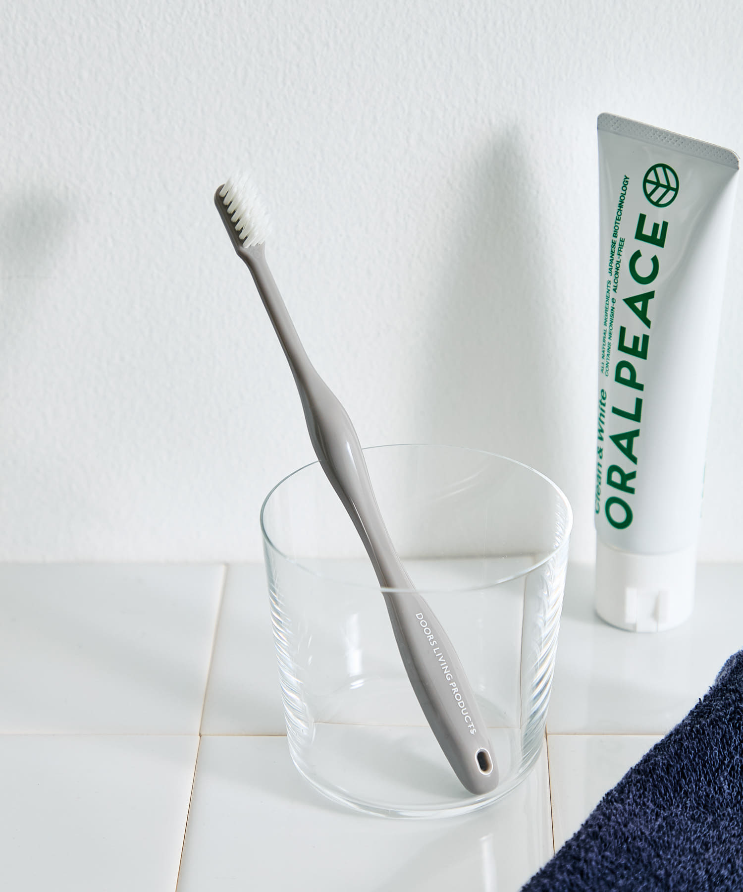 DOORS LIVING PRODUCTS　歯ブラシ グレー -