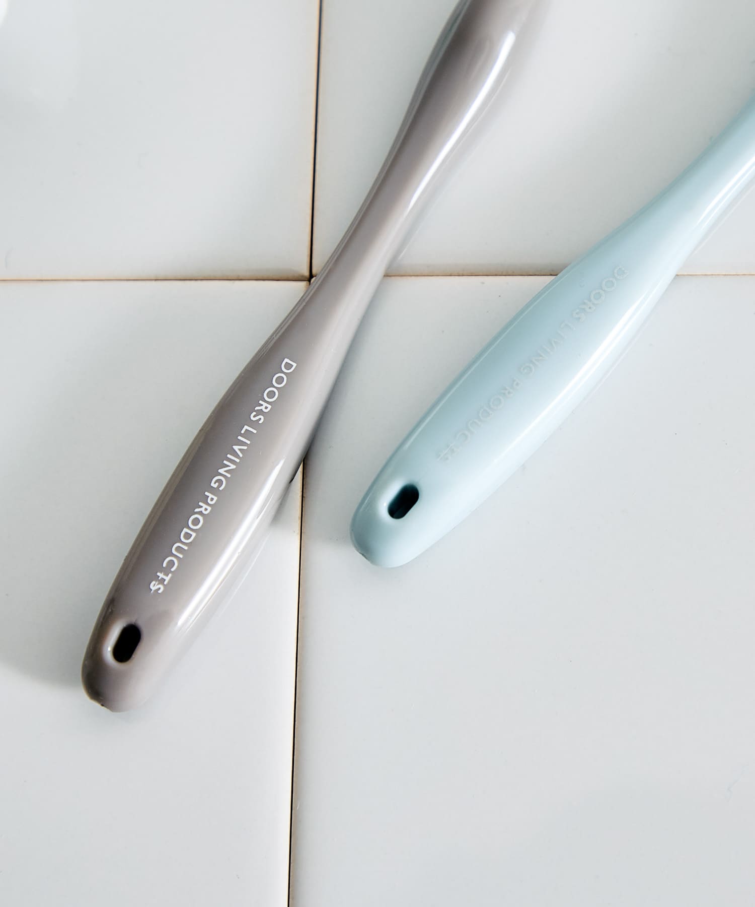 DOORS LIVING PRODUCTS　歯ブラシ グレー -