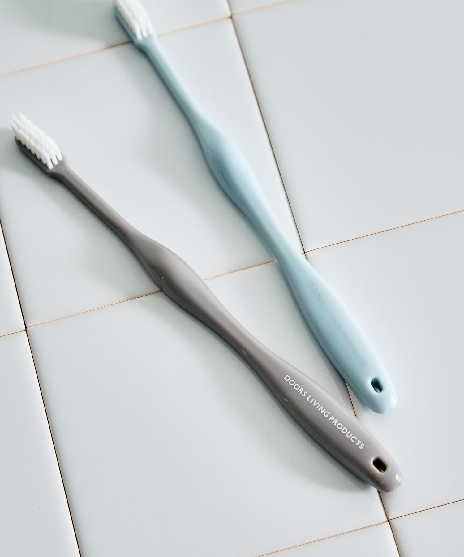 DOORS LIVING PRODUCTS　歯ブラシ グレー -