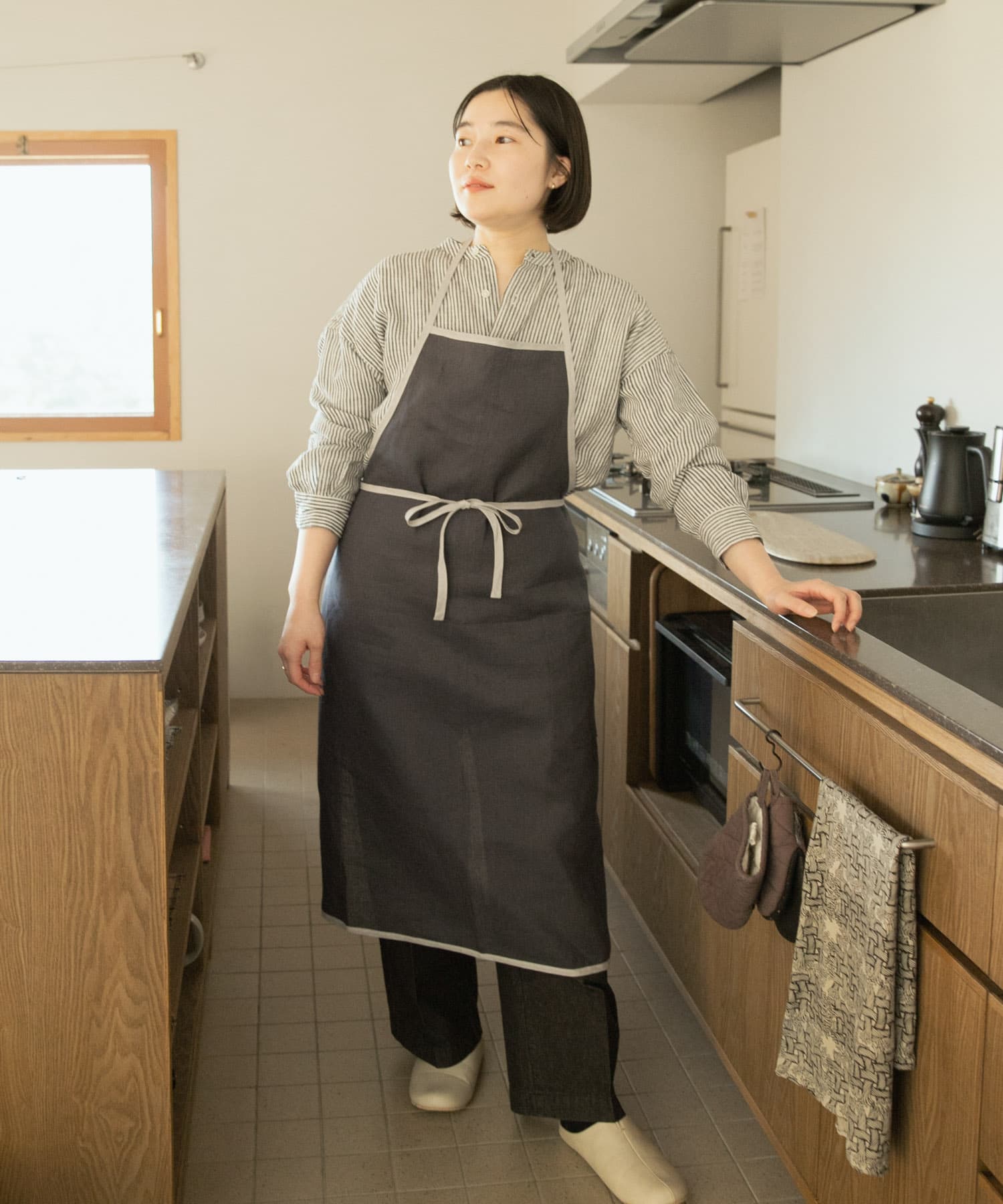 『別注』fog linen work×DOORS　リネンパイピングエプロン マカダム -