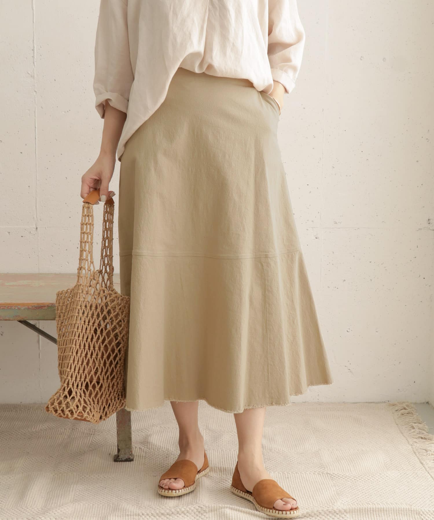 BEIGE