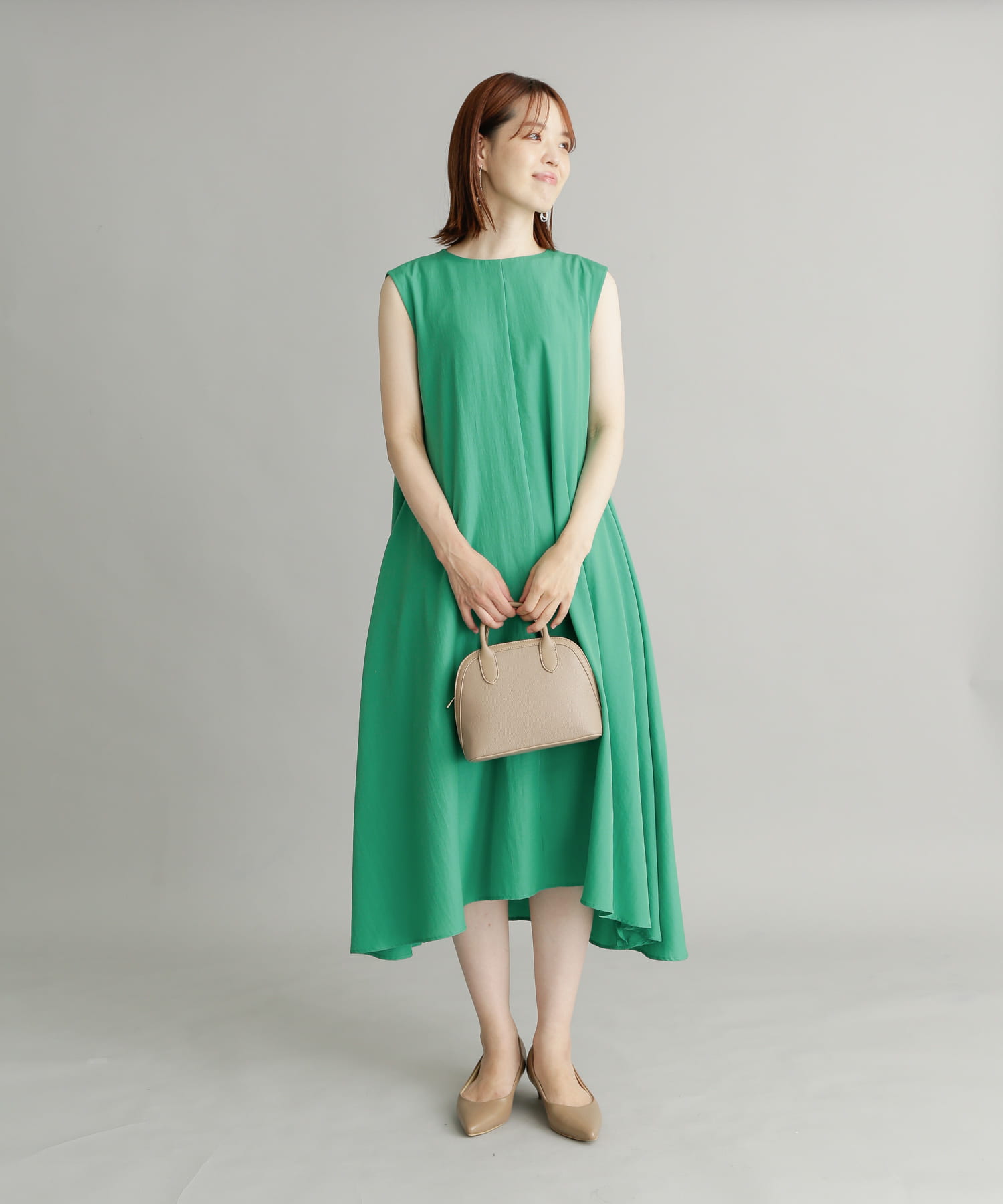 GREEN