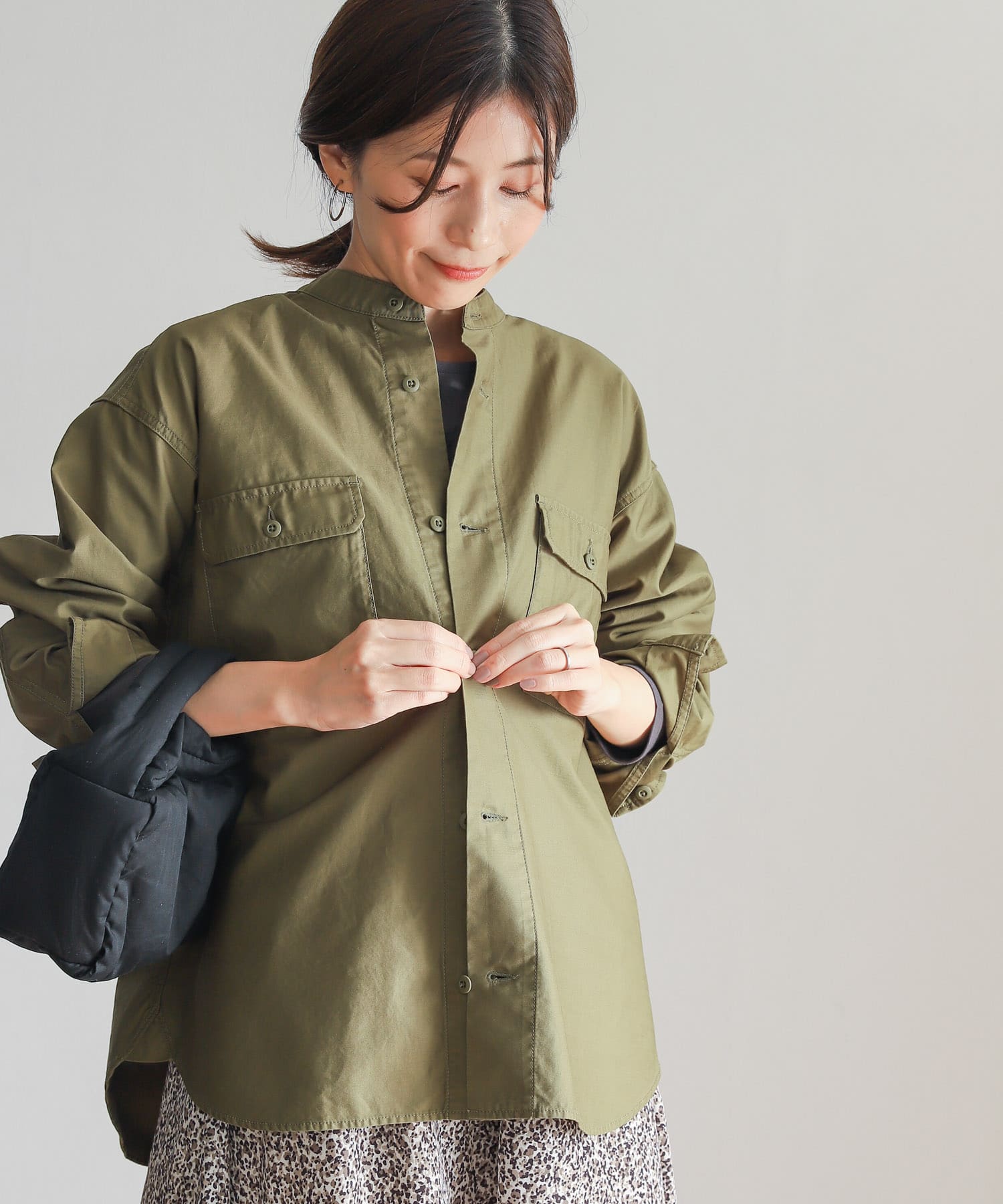 KHAKI